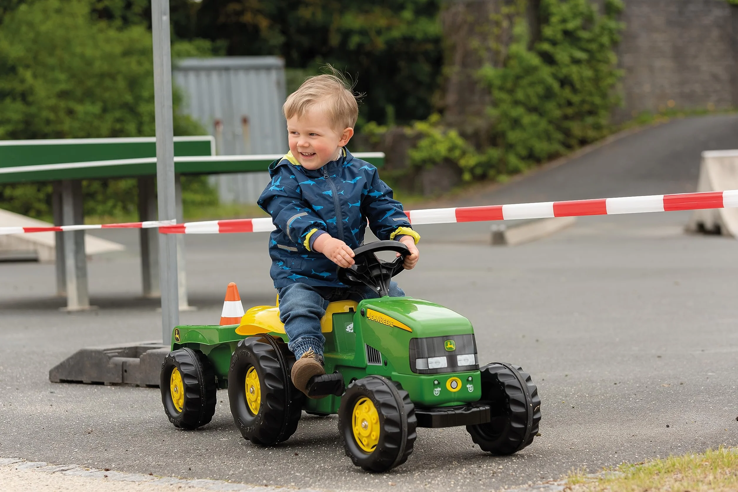 Rolly Toys 012190 rollyKid John Deere z przyczepą, zielony, 134x52x47 cm
