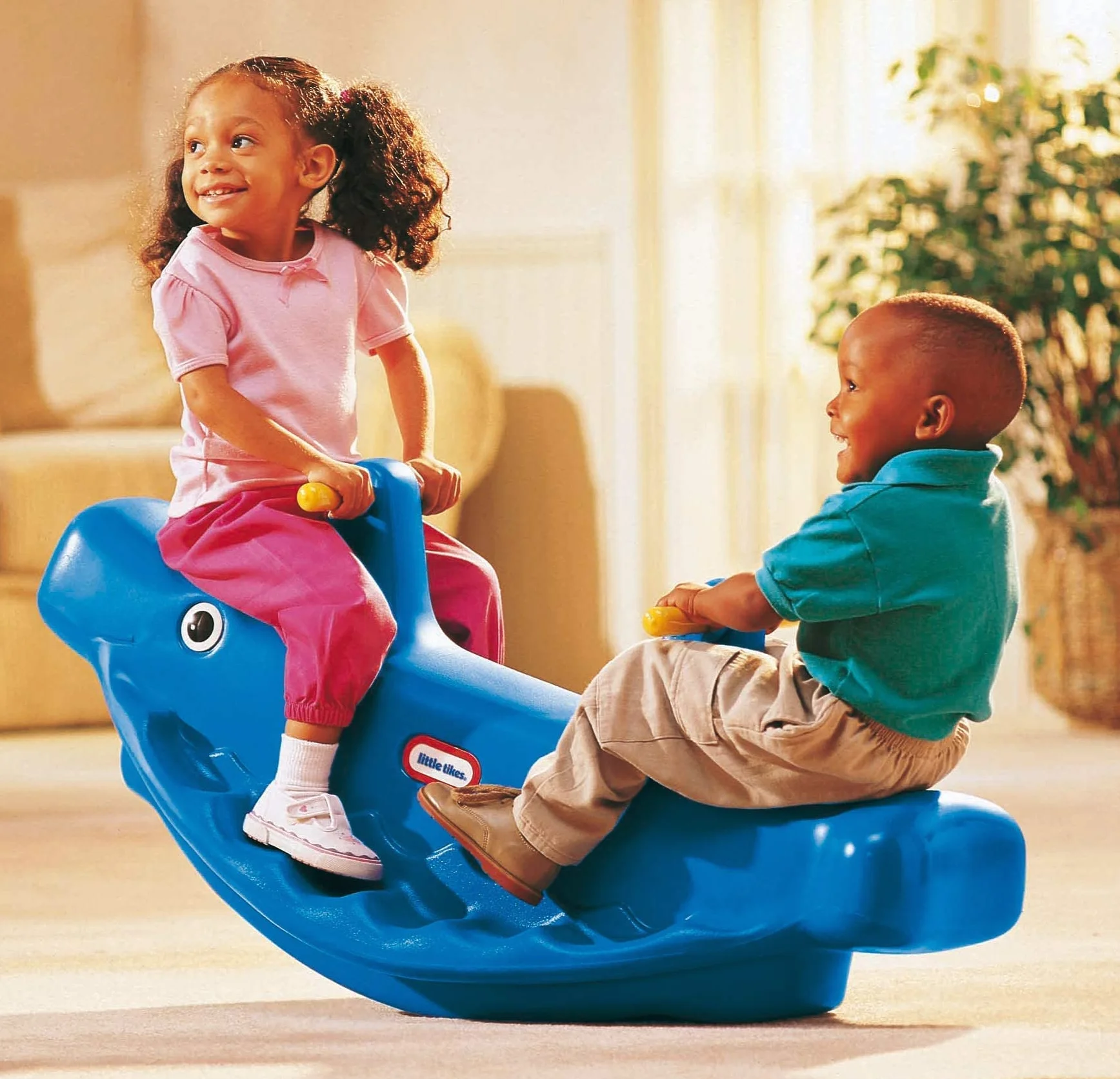 Little Tikes Balena a Dondolo Gioca Attivo per Bambini, Maniglie Facili da Afferrare e Sedile Stabile, Sicuro, Fino a 3 Bambini, Struttura Resistente, Blu