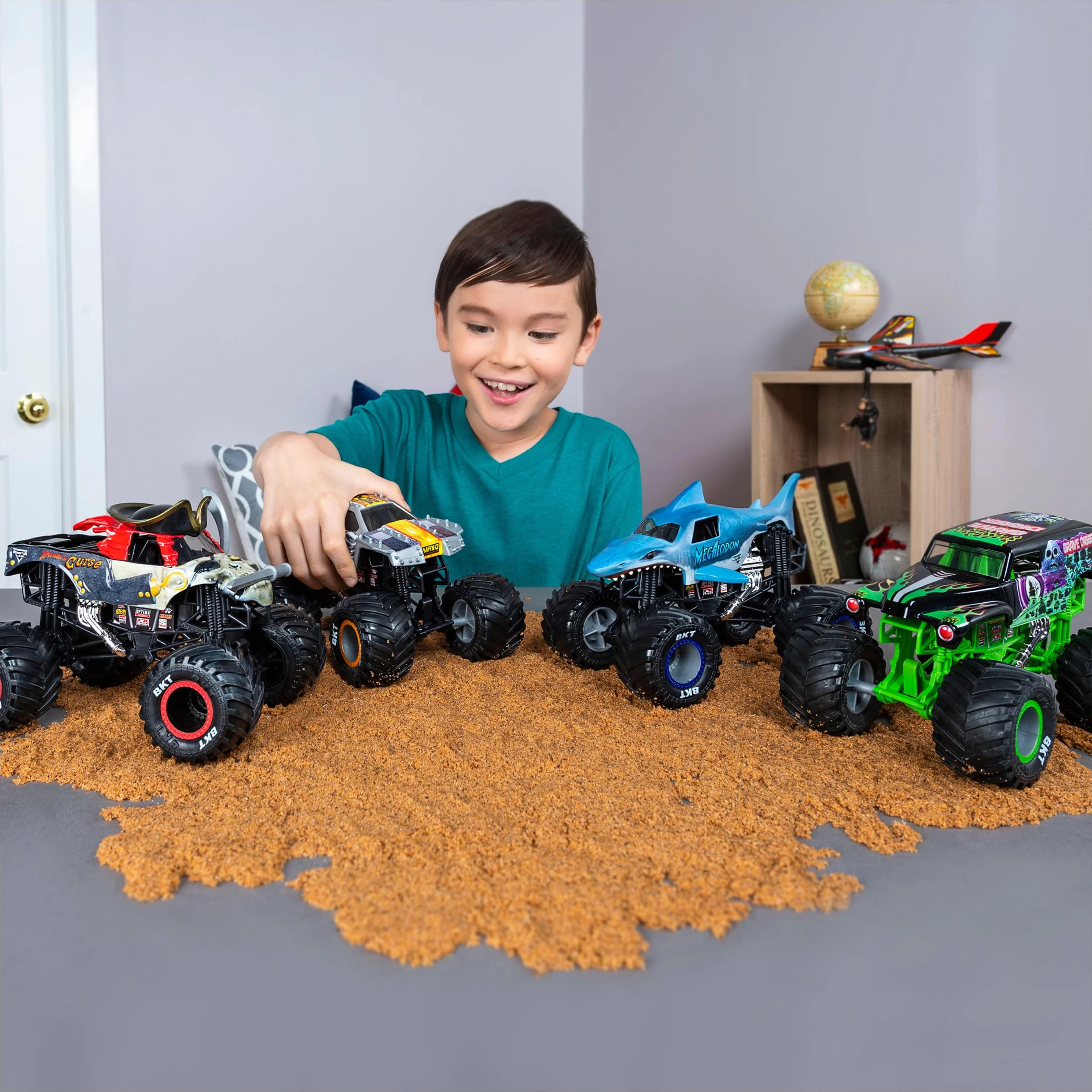 Monster Jam 1: 64 Scala Diecast Grave Digger