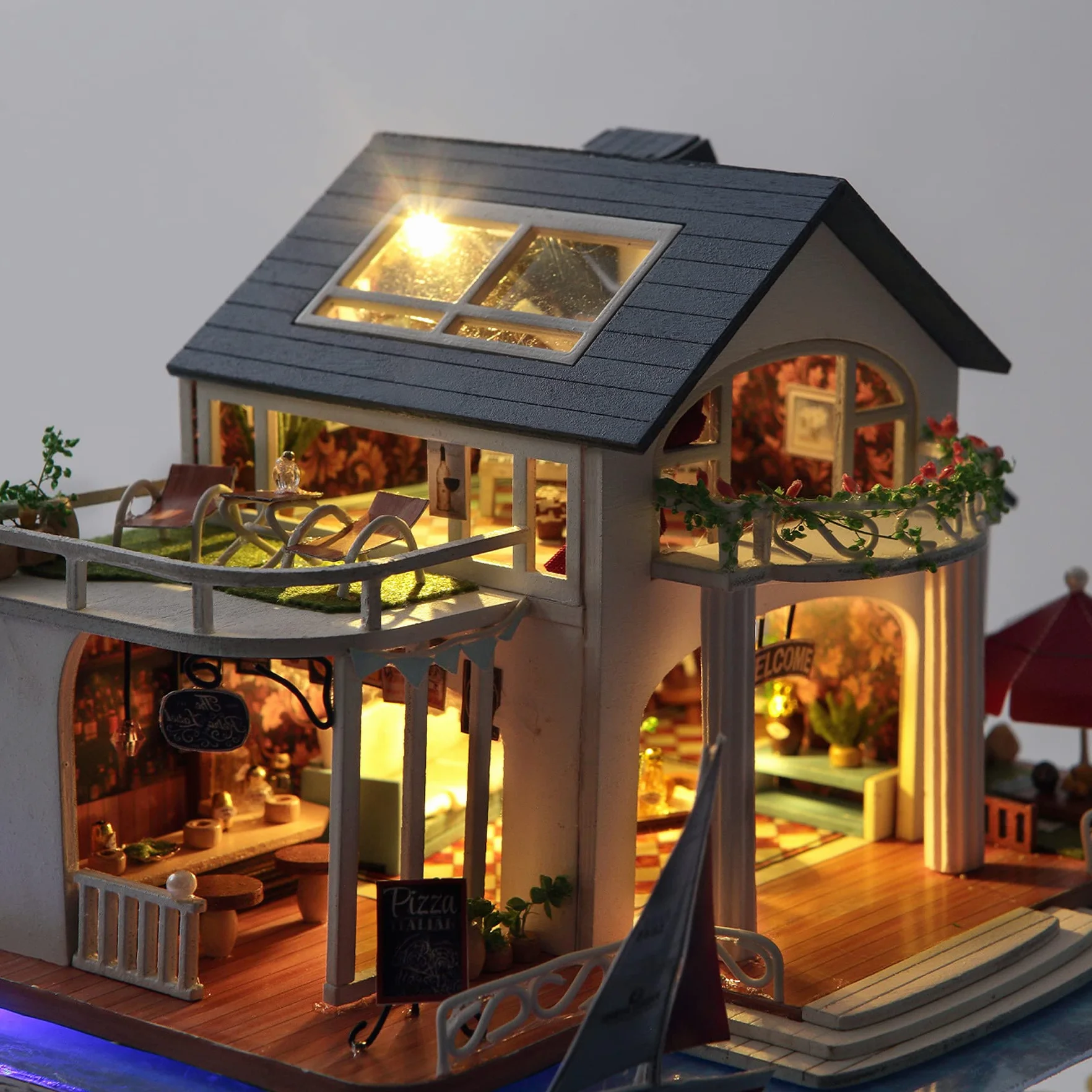 Cuteefun Kit Casa in Miniatura da Costruire, Miniature Casa delle Bambole Fai da Te con Mobili Copertura e Strumenti, Regali Creativi Artigianali (Hawaii Villa)