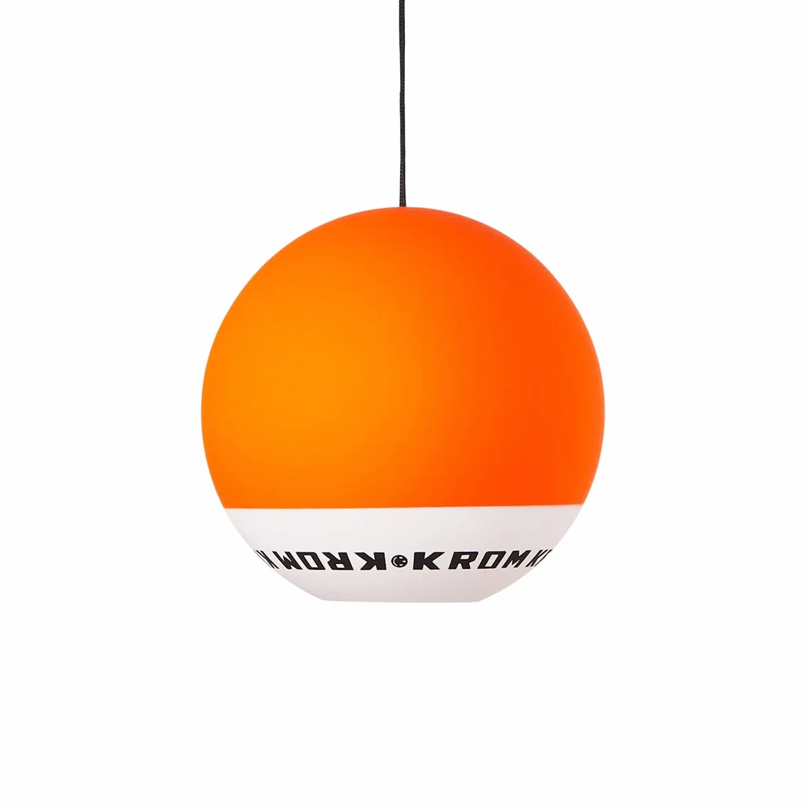 KROM Kendama Gioco - Pop Arancia - Equilibrio impeccabile - Abilità Cognitive migliorate - Equilibrio, riflessi e creatività migliorati - Modello Kendama PRO Fatto per Principianti e Professionisti.