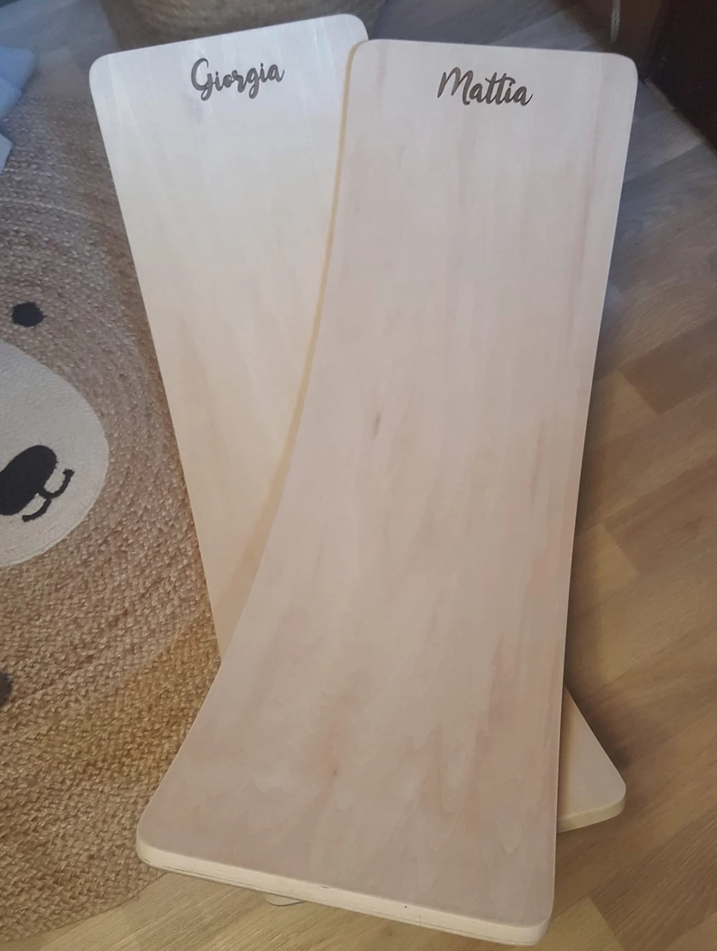 Handmade Balance Board Montessori personalizzata con nome bambino inciso al laser, Tavola Curva in legno 80x30 cm Tavoletta D'equilibrio per Bambini