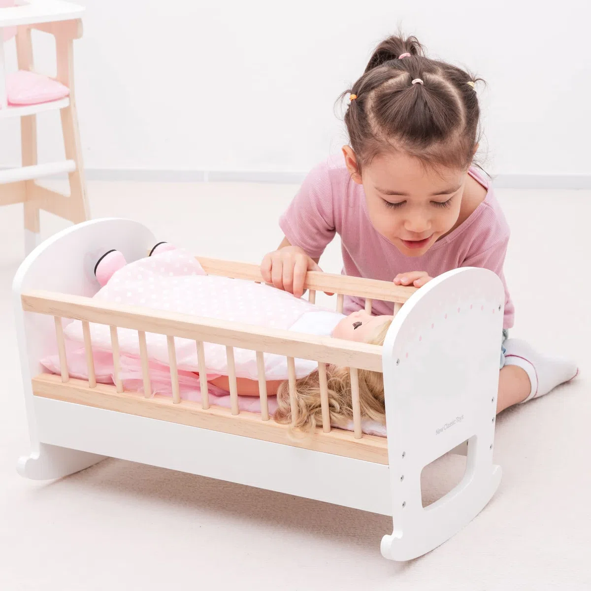 Seggiolone per Bambole in Legno Giocattolo per Bambini con Cuscino 43 cm