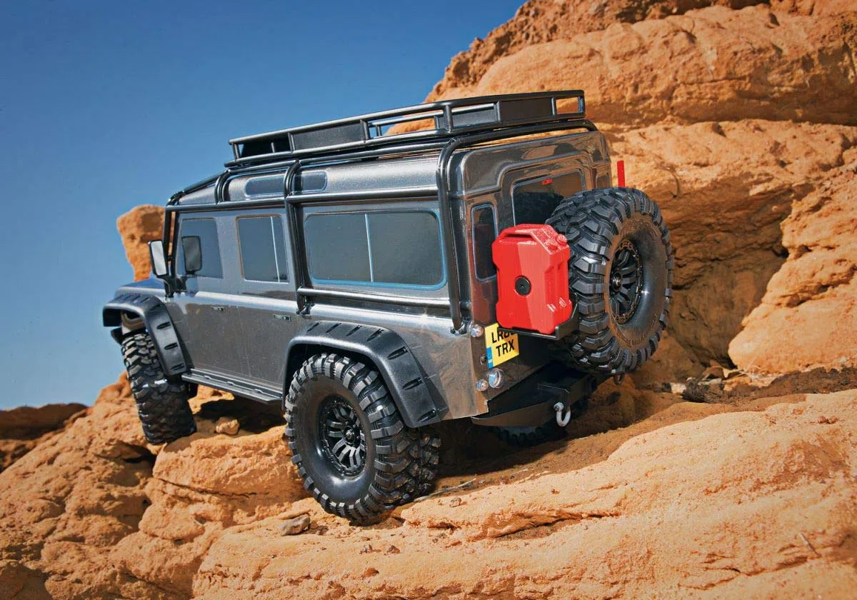 TRAXXAS Landrover Defender Brushed RC modellino elettrico a trazione integrale (4WD) RtR 2,4 GHz