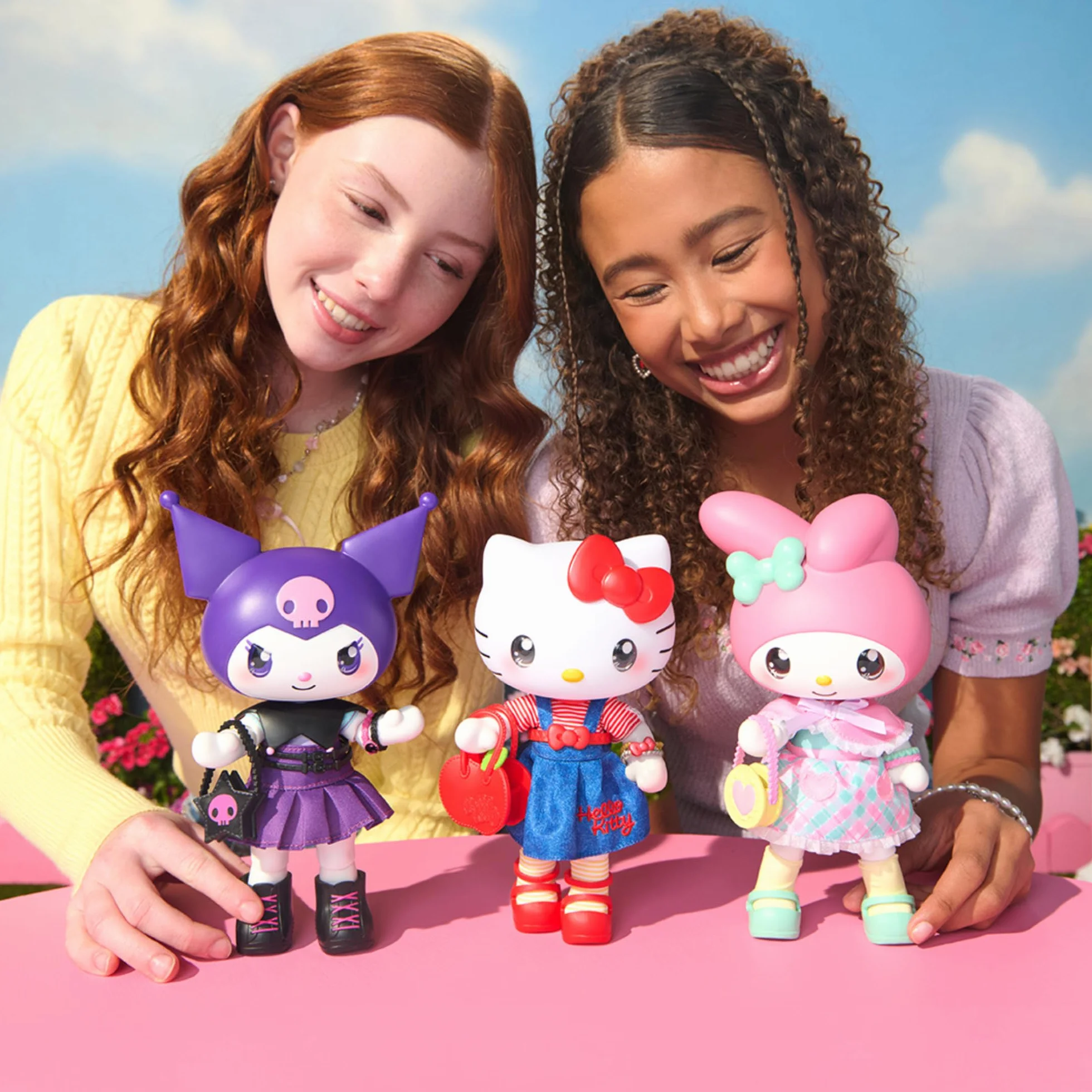 Hello Kitty - Kuromi Premier Bambola 20 cm, 9 Punti Di Articolazione, Vestiti E Accessori Removibili, Per Collezionisti, Bambini e Bambine dai 3 Anni