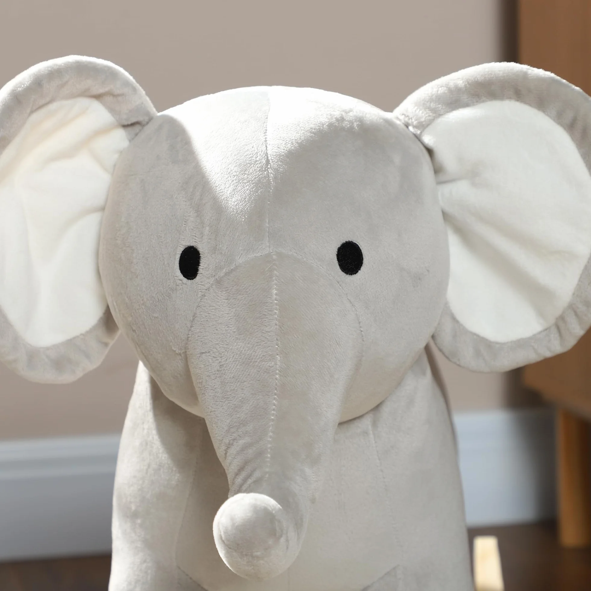 AIYAPLAY Cavallo a Dondolo per Bambini a Forma di Elefante, Cavalluccio a Dondolo Cavalcabile in Legno e Peluche con Base e Suoni Realistici, 2-4 Anni, 64.5x31x52 cm, Grigio