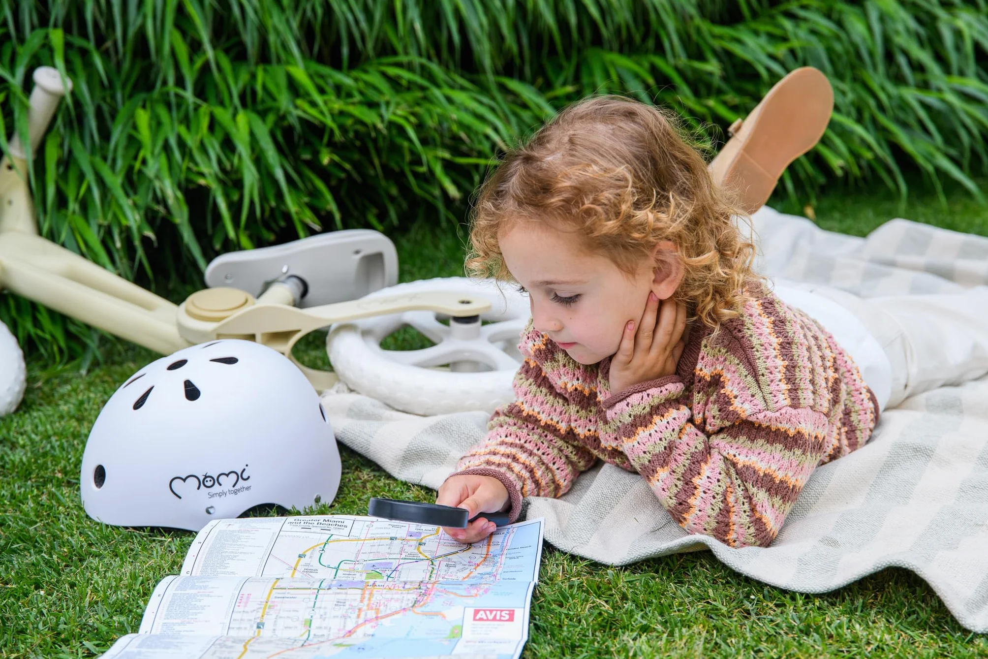 Momi Bicicletta senza pedali NORU per bambini dai 2 anni (max 25 kg), pieghevole con un pulsante, sella regolabile, ruote EVA antiforatura da 12"