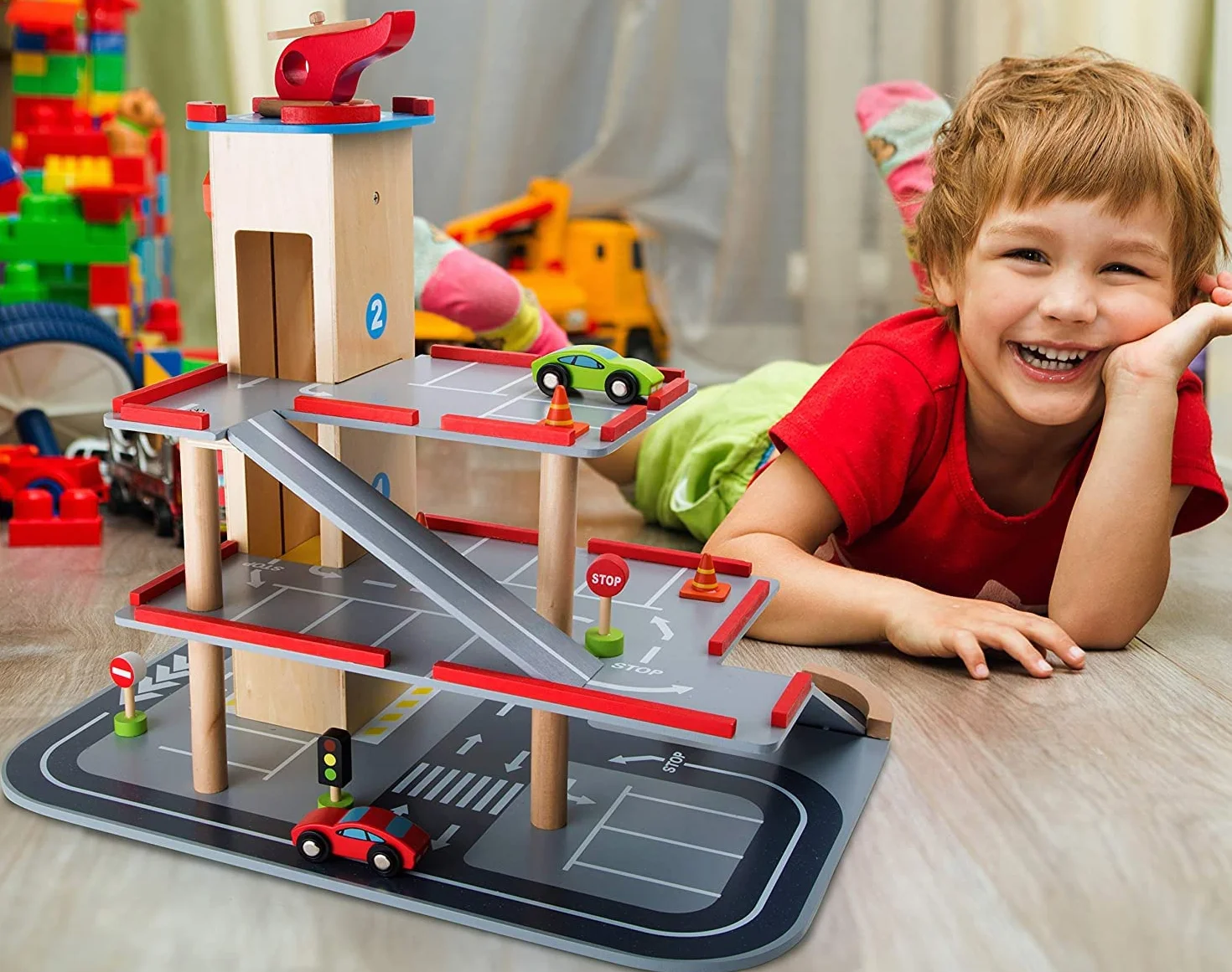 4777 Parcheggio "Discesa rapida" small foot in legno, a 3 piani, ascensore e piazzola di atterraggio per elicotteri, da 3 anni