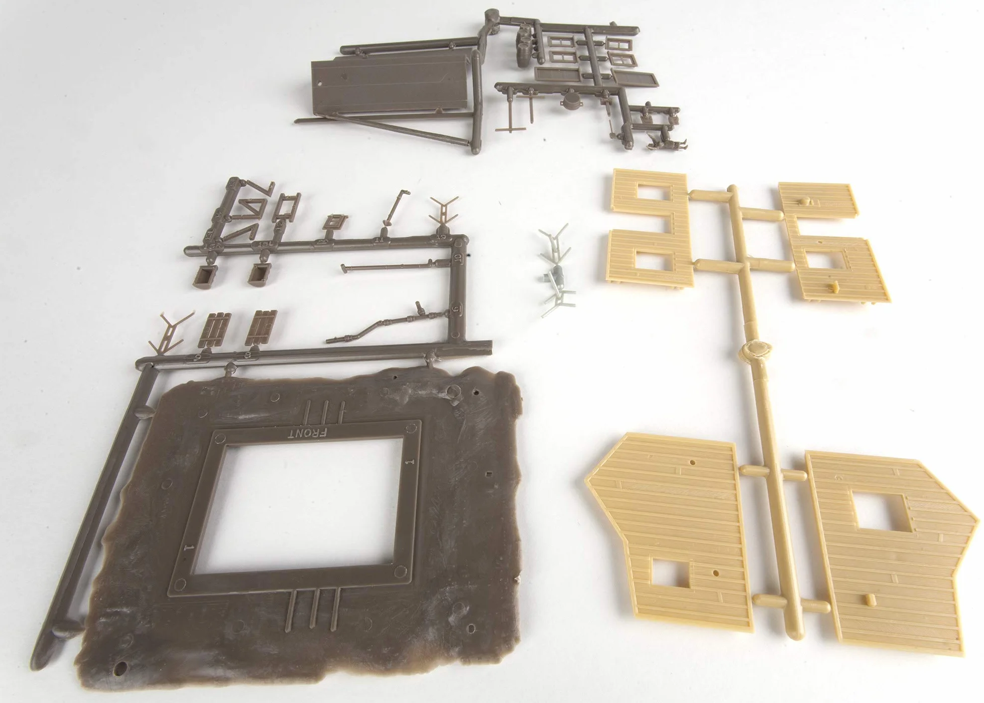 Life-Like Trains Kit di costruzione Azienda agricola scala HO figure realistico