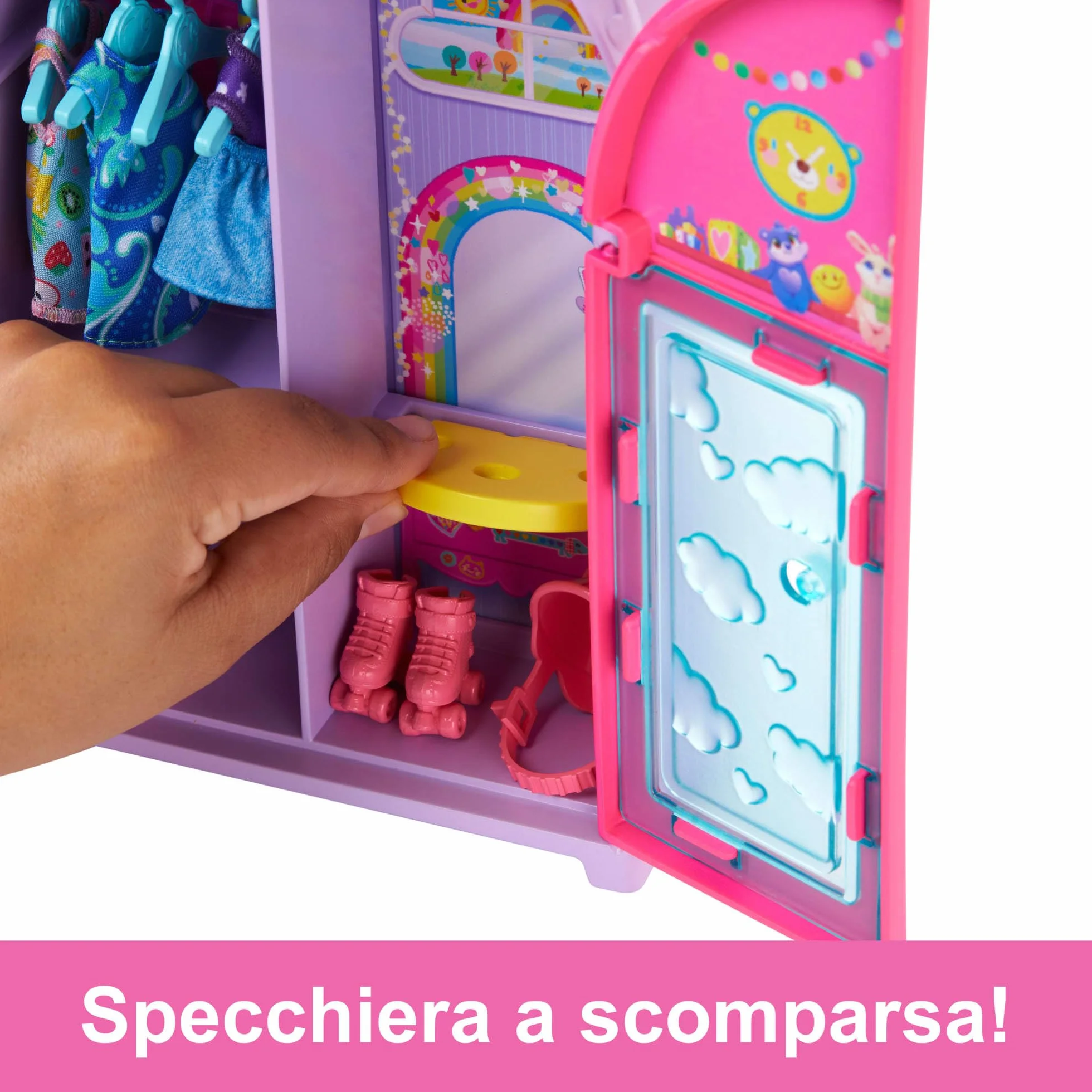 Barbie - Chelsea Playset Armadio, set pieghevole con bambola, armadio e vestiti, include 3 aree di gioco, 4 look completi e 15 accessori, giocattolo per bambini, 3+ anni, HXN03