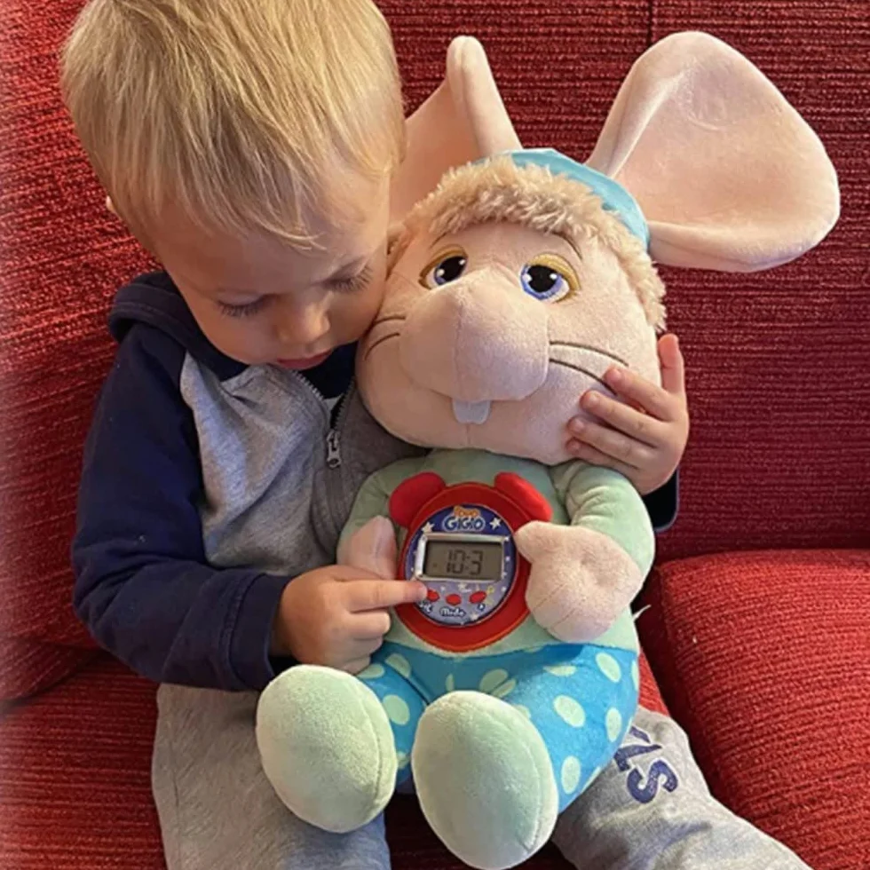Grandi Giochi, TOPO GIGIO SVEGLIA PRESTO, con orologio digitale e due canzoni originali incluse, TPG18000