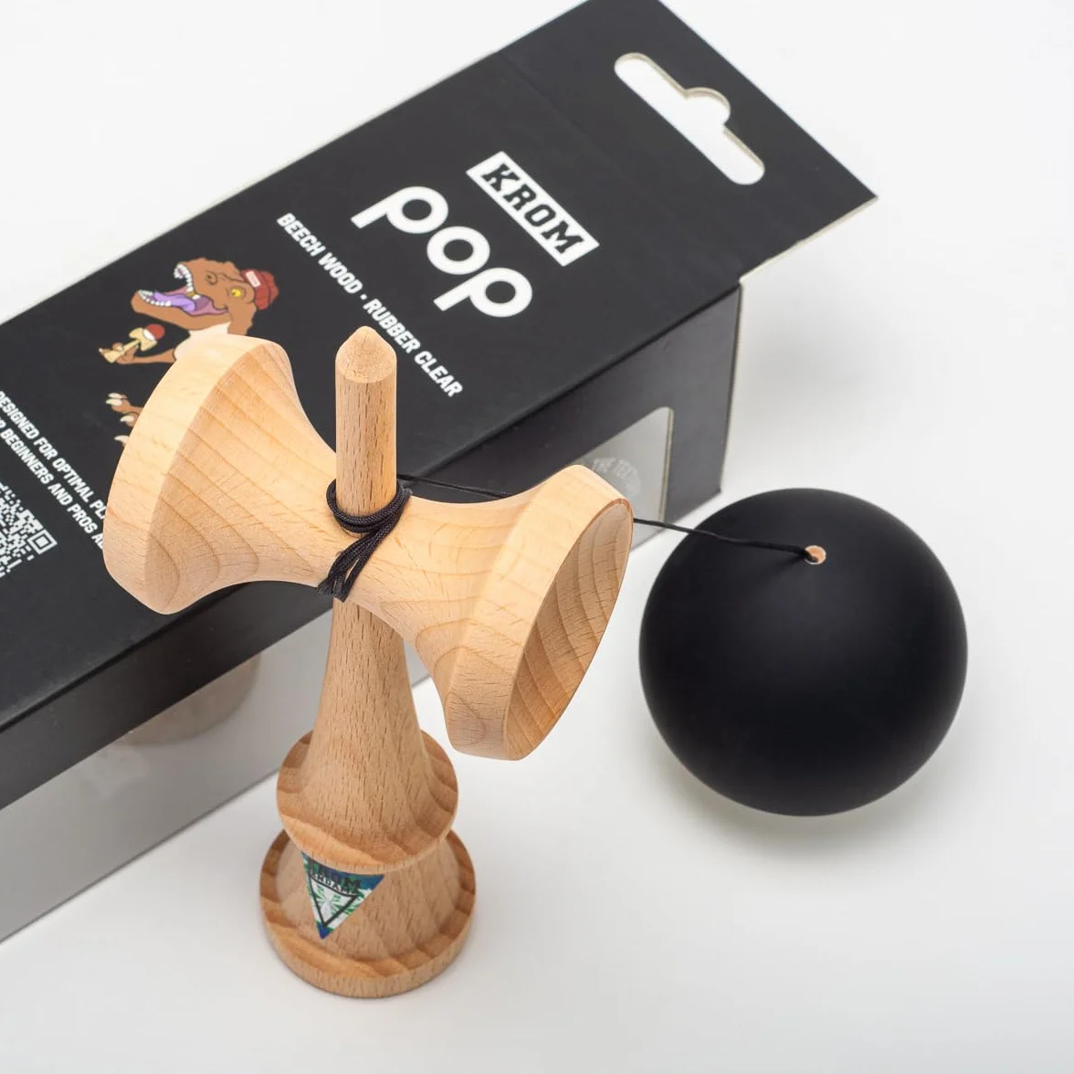 KROM Kendama Gioco - Pop Nero - Abilità Cognitive migliorate - Equilibrio, riflessi e creatività migliorati - Modello Kendama PRO Fatto per Principianti e Professionisti.