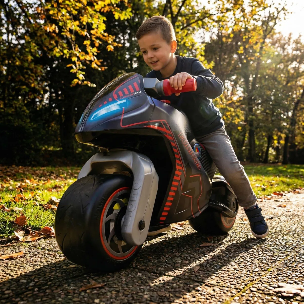 MOLTO Motocicletta cavalcabile bambini nera Furious design da corsa leggera stabile confortevole giocattolo sicuro interni esterni 18 mesi