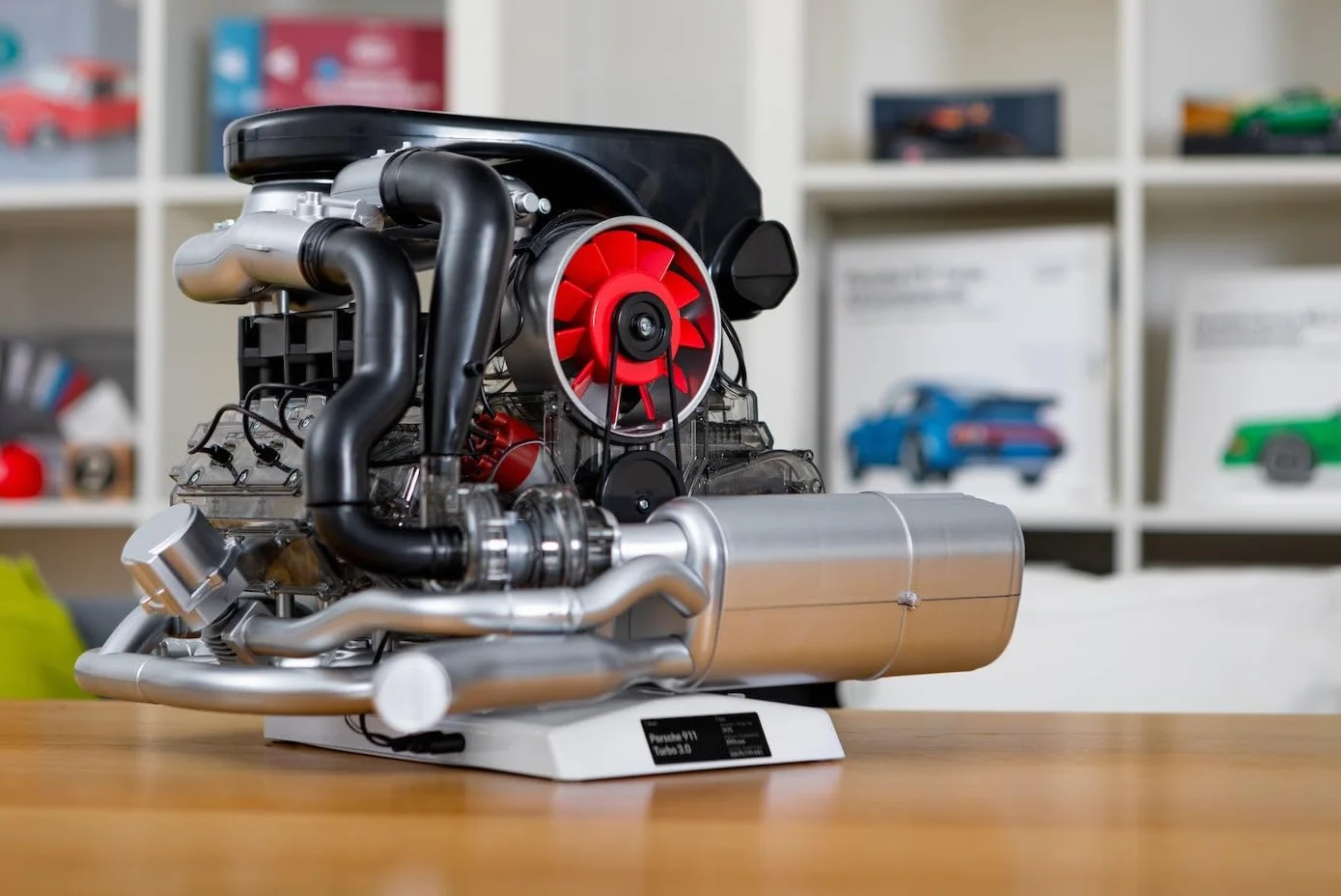 Porsche 911 Turbomotor: Bauen Sie Ihr eigenes 6-Zylinder-Motormodell
