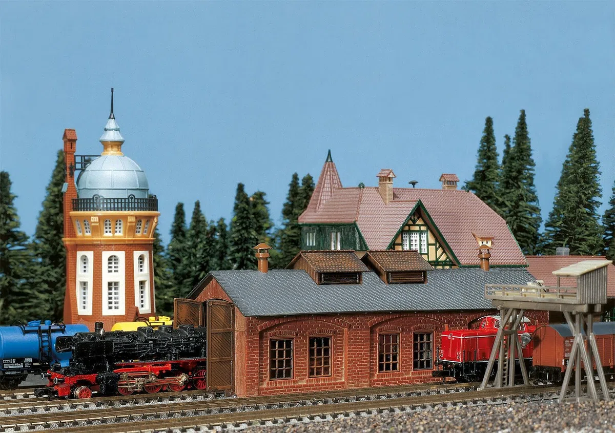 FALLER Deposito locomotive 1 pz