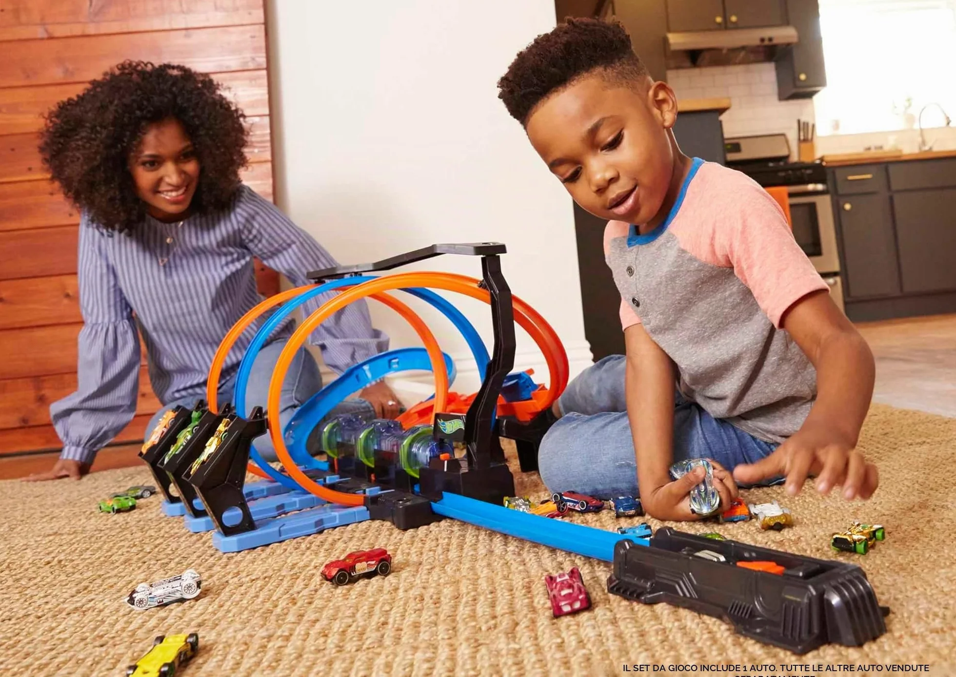 Hot Wheels, Pista Hot Wheels Schianti Rotanti con Propulsori Motorizzati, Giocattolo per Bambini 5+ Anni, FTB65