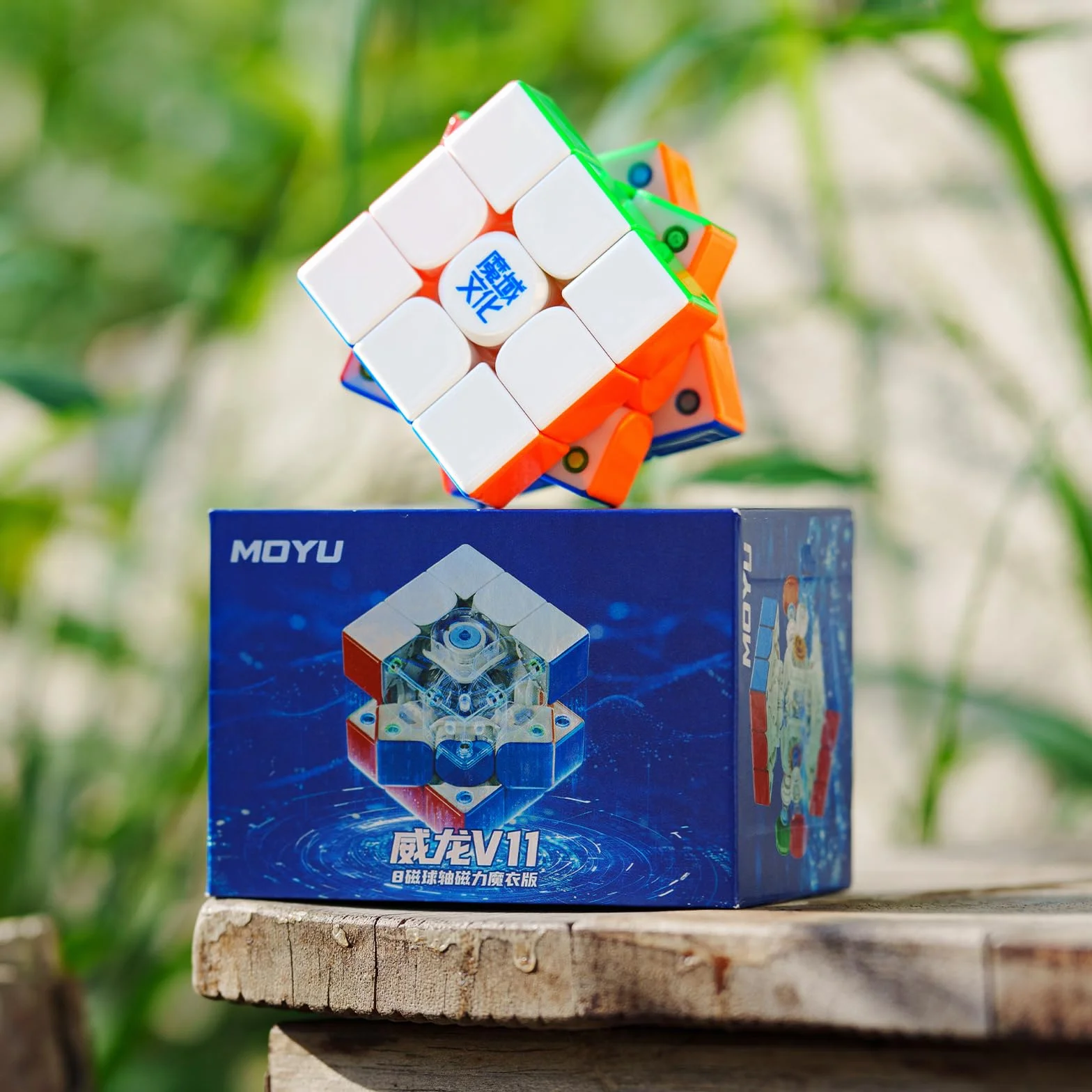 Moyu Weilong V11 2025 Speed Cube 3x3 Senza Adesivi Cubo Puzzle 3x3 Tensione Regolabile 64 Magneti 3 per 3 Liscio Professionale Magnetico Master Cube (Versione UV a Nucleo Sferico)