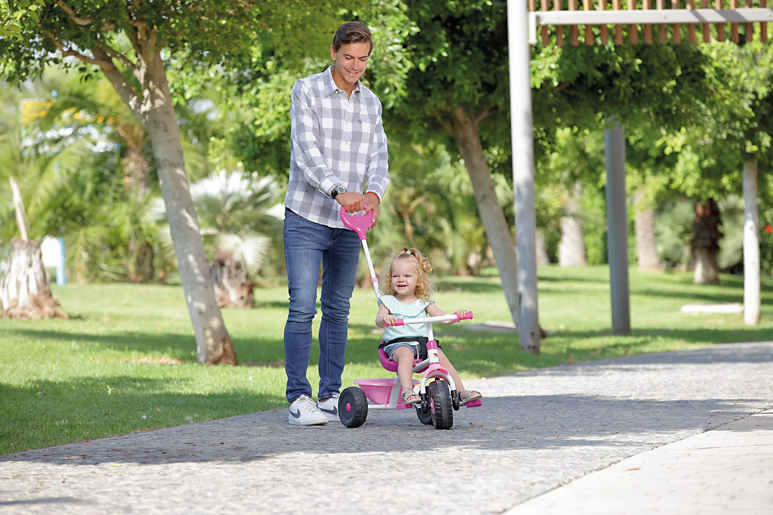 MOLTO Triciclo per bambini MOLTO Urban Trike 3 in 1 Rosa - sicuro, versatile e regolabile, con frizione di bloccaggio delle ruote, manico regolabile e cintura di sicurezza - leggero e resistente