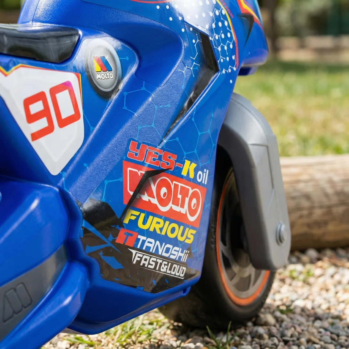 MOLTO Motocicletta cavalcabile bambini nera Furious design da corsa leggera stabile confortevole giocattolo sicuro interni esterni 18 mesi