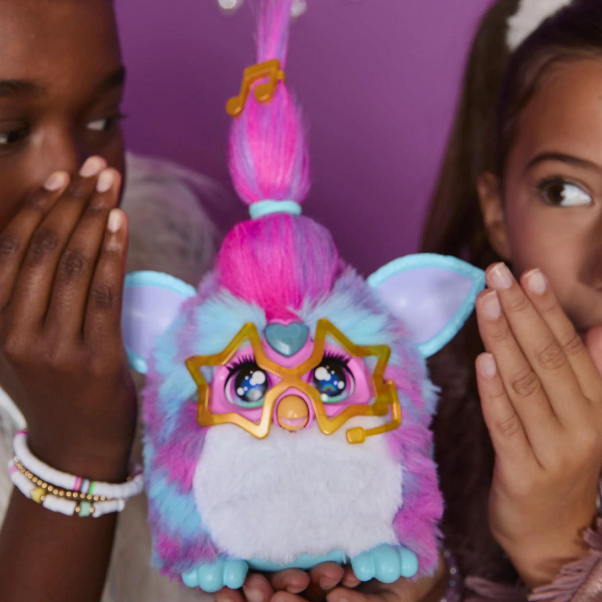 Furby Vibes Blue Razz Peluche Giocattolo Elettronico Interattivo per Bambini 6+