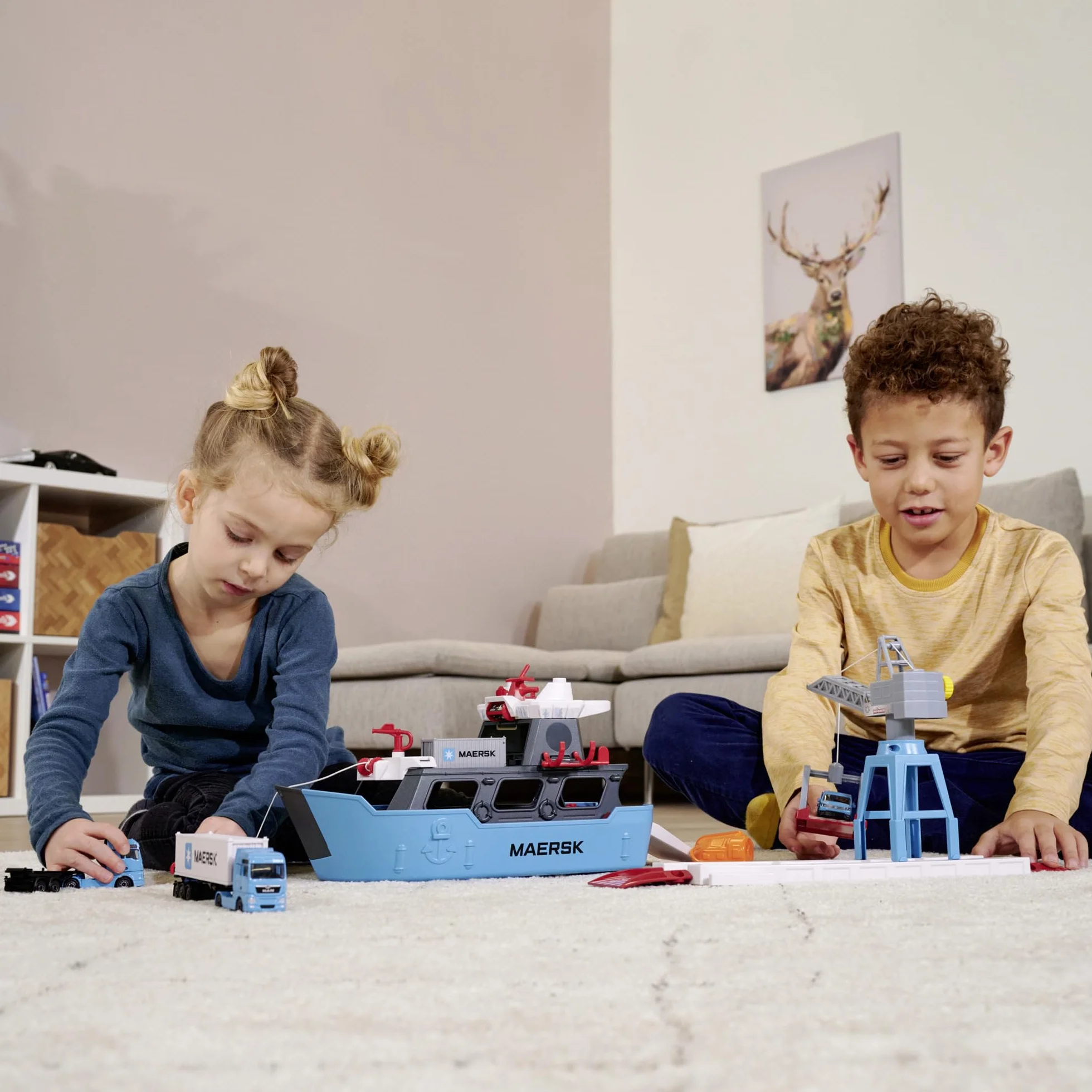 Majorette - Creatix Nave Container MAERSK, 212050039, +3 anni, playset con nave e piattaforma di carico con gru, incluso un camion con container, con due barche di salvataggio, misura 52 cm