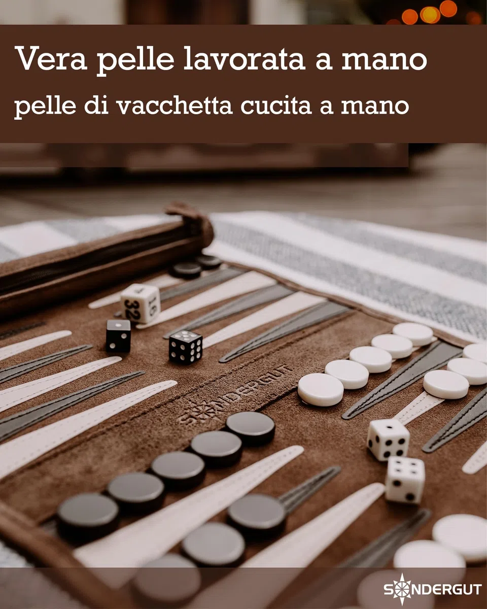 Sondergut Backgammon gioco da tavolo Mocca - Avvolgibile, in 100% pelle - L'originale dal 1998 - Perfetta idea regalo per gli appassionati del campeggio e dei viaggi - 25x34cm