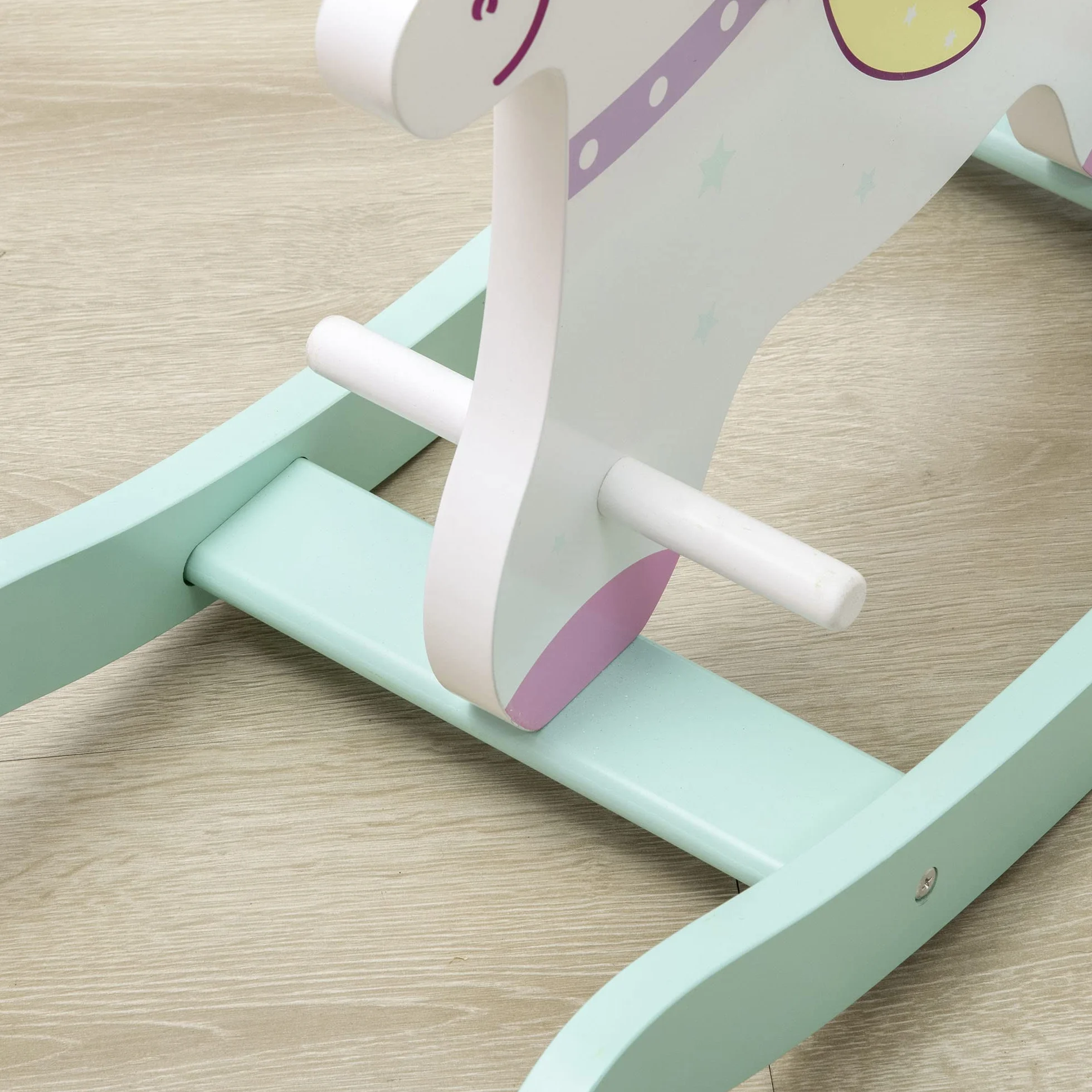 HOMCOM Cavallo a Dondolo per Bambini 1-3 Anni Cavalcabile, Cavalluccio a Dondolo con Maniglie, Schienale e Pedali in MDF, 68x27x47.5 cm, Blu Rosa Bianco