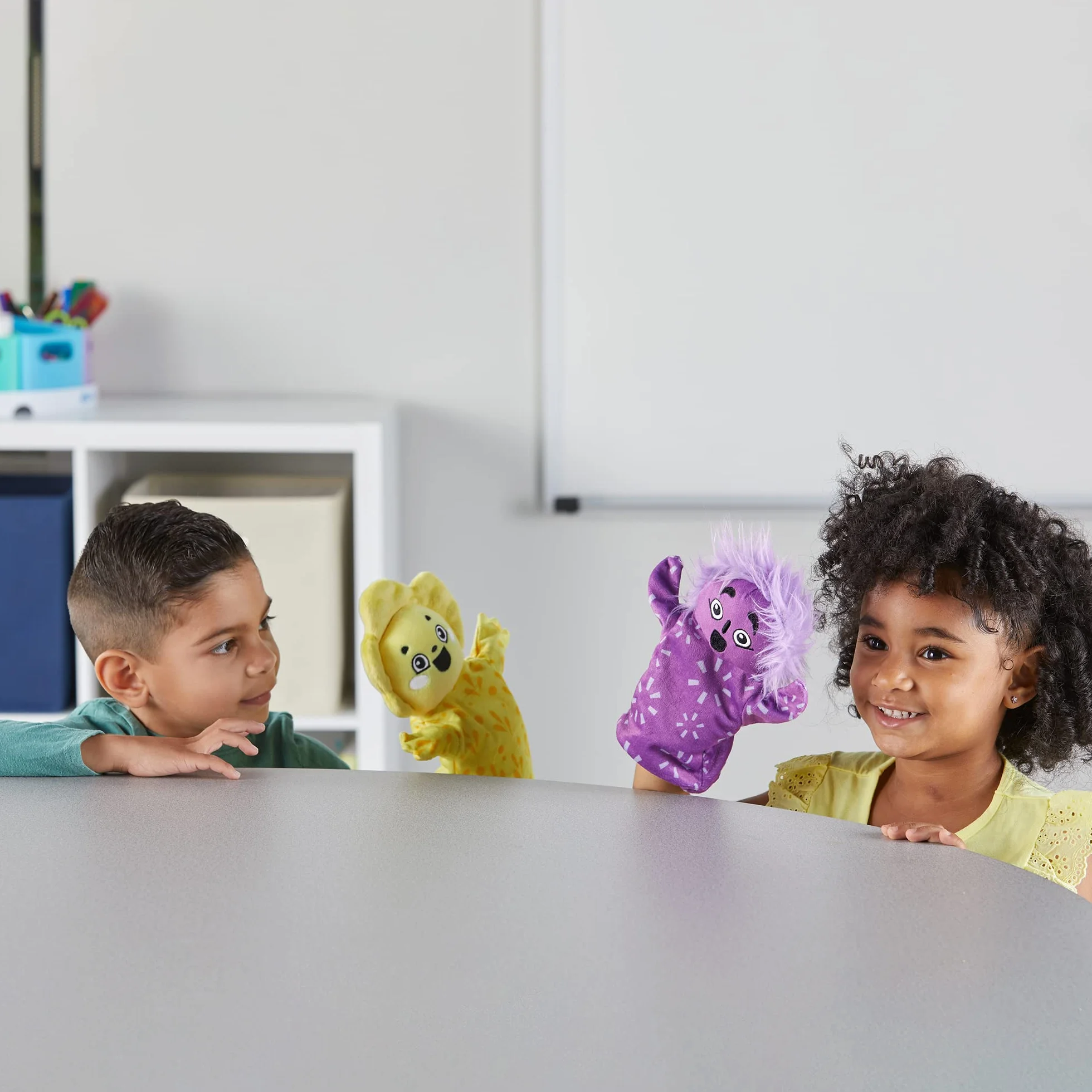 Set di Pupazzi da Mano Feelings Family di Learning Resources, Pupazzi da Mano per Bambini, Impara i Sentimenti, Pupazzi da Mano delle 5 Emozioni, Felicità, tristezza, Sorpresa, Rabbia e Paura
