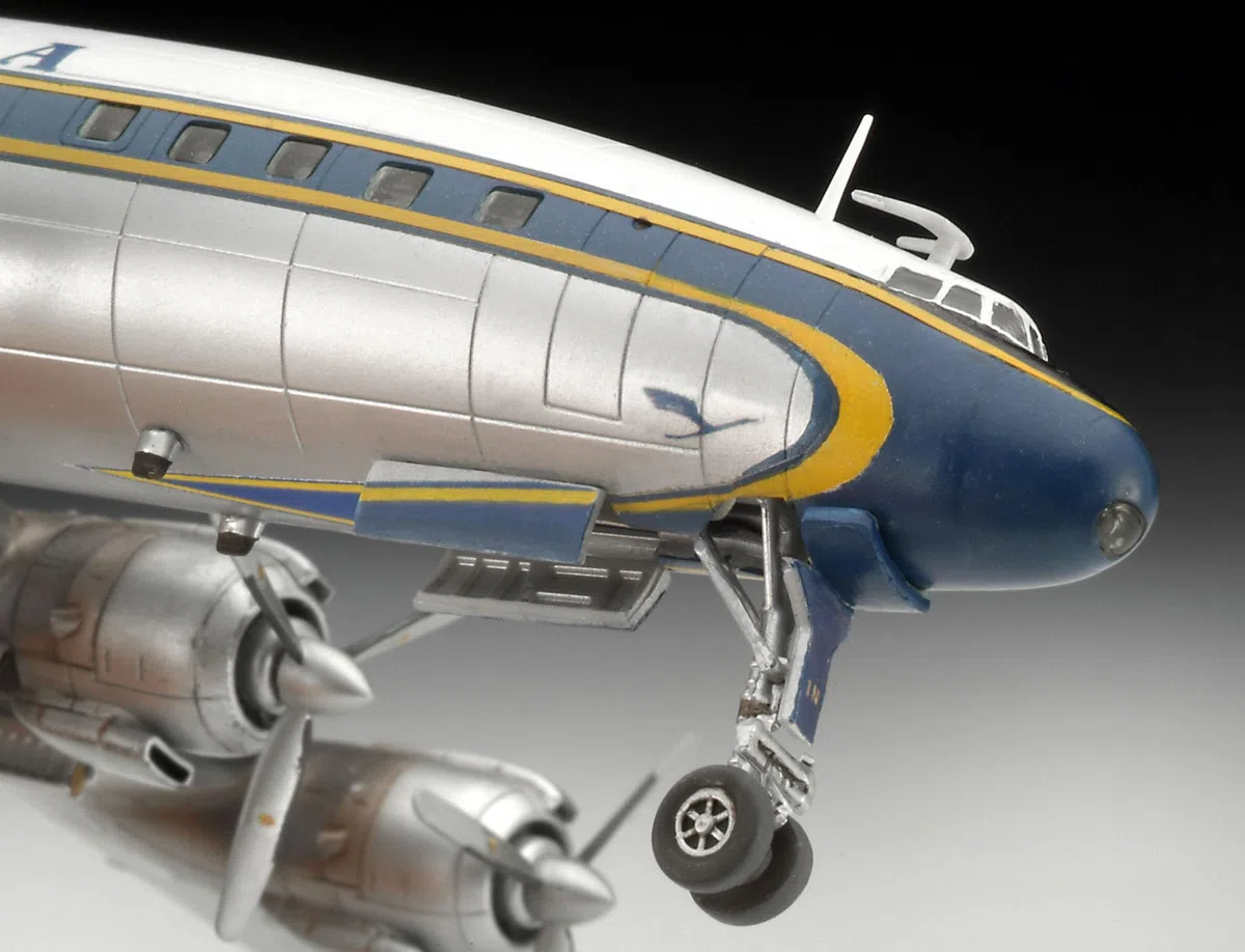 Revell 03745 Lockheed L.1049G Super Constellation Lufthansa scala 1:144 - Kit modello in plastica non costruita/non verniciata