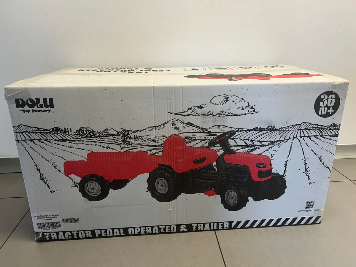 DOLU Trattore Rosso a Pedali per Bambini con Rimorchio Removibile 144x52x45 cm