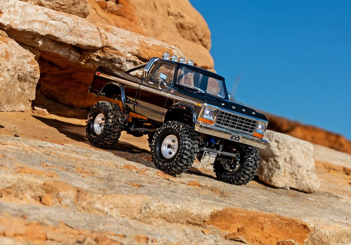 Traxxas TRX-4M F150 1/18 NERO CON ACCUS/CARICATORE - 97044-1-BLK