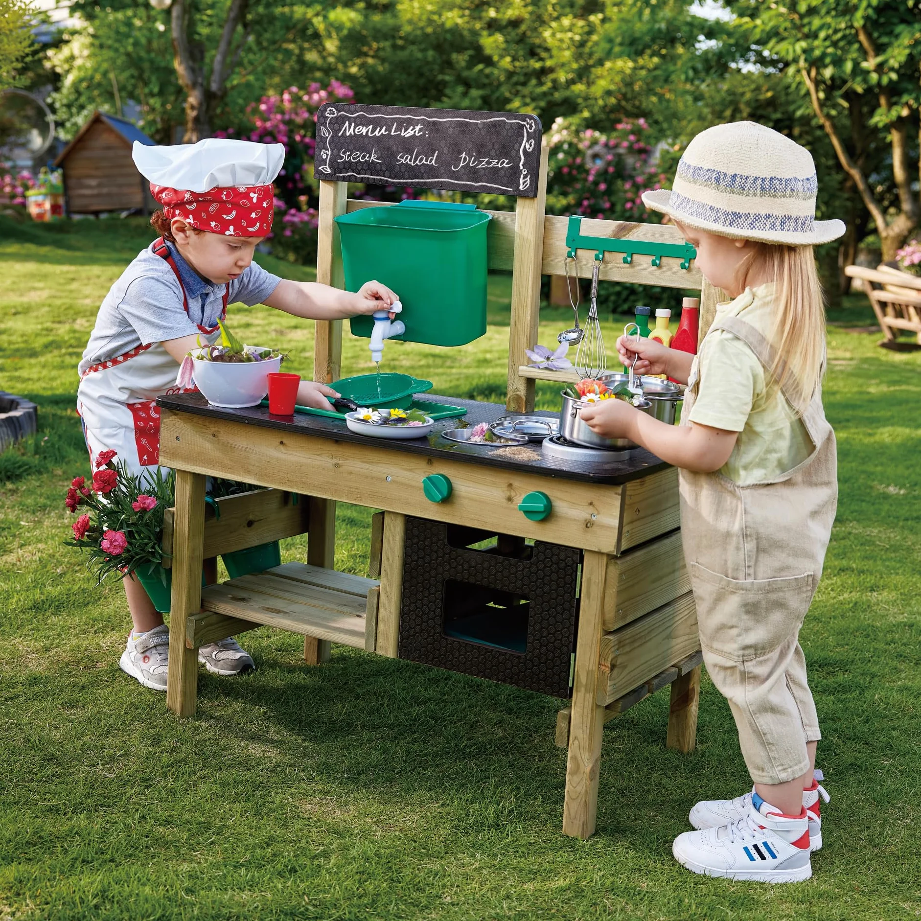 Hape Nature Fun - Cucina da esterno in materiali eco con serbatoio d'acqua e lavandino e spazio per le piante - Adatta dai 3 anni in su