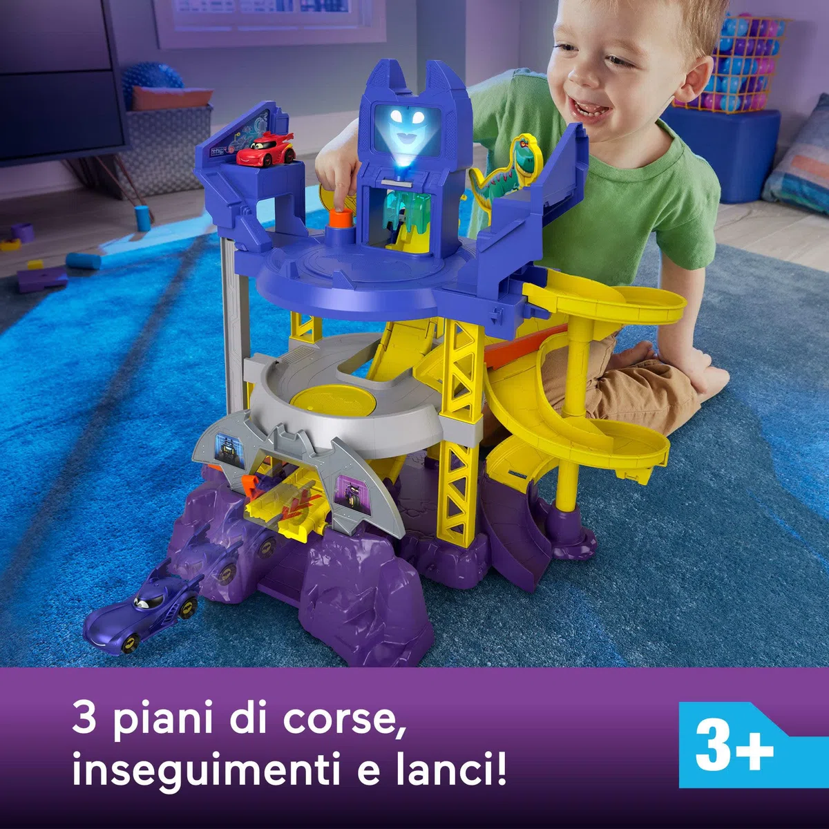 Fisher-Price DC Batwheels - Batcaverna Lancia e Sfreccia, playset pista ispirato alla Batcaverna con 3 piani di gioco, luci e suoni, include 2 macchinine, giocattolo per bambini, 3+ anni, HYR74