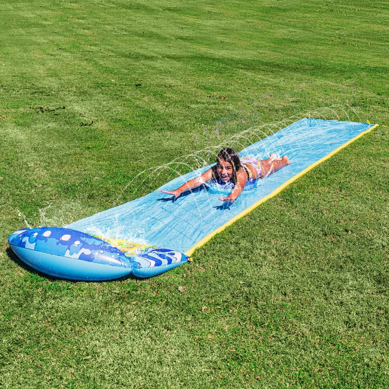 JOYIN Scivolo d'Acqua 230x35,5in 584,2x90,2cm con Irrigatore Integrato per Giardino