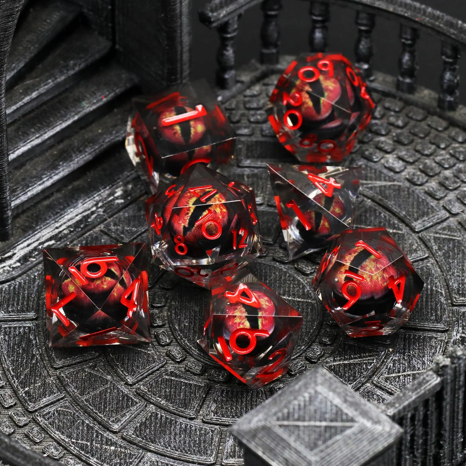 FONVGOGO Set Dadi D&D per Dungeons and Dragons Set Dadi DND Poliedrici Nucleo Liquido Dadi in Resina Occhio di Drago 7 Pezzi DND Dice Set (Rosso)