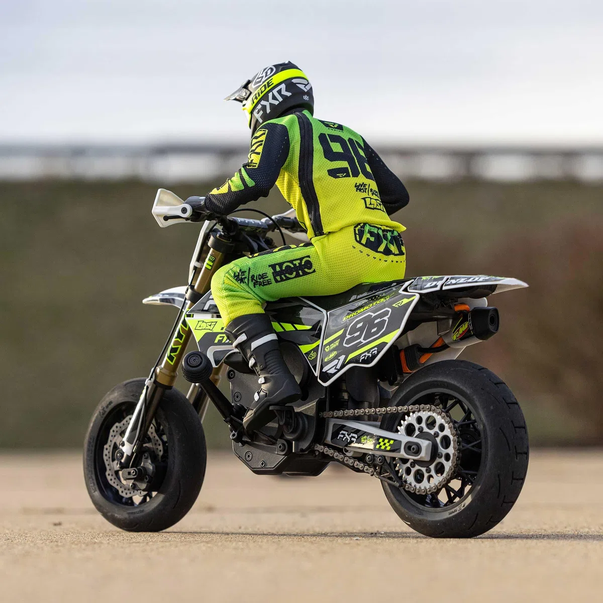 LOSI 1/4 Promoto-SM FXR Supermoto Moto telecomandata RTR con volano Stabi Ammortizzatore 3 modalità di guida senza spazzole trasmissione a catena frizione inclusa batteria e caricatore