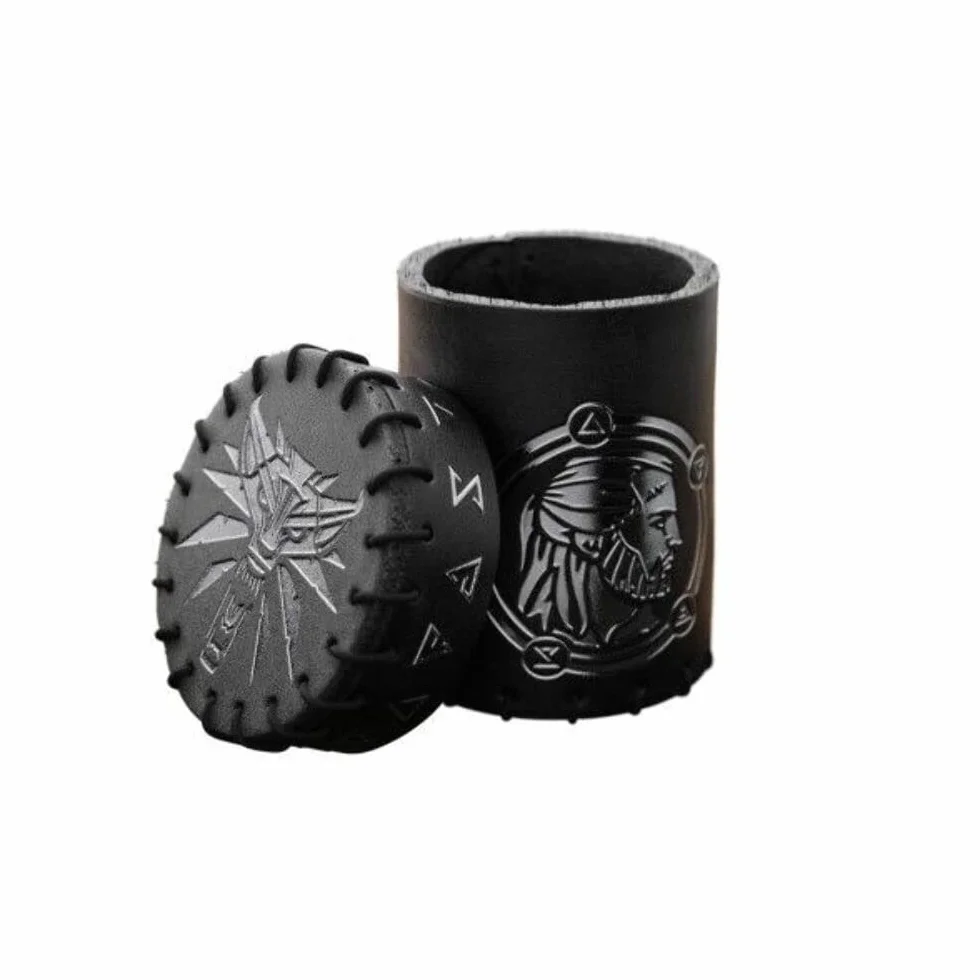 Q Workshop The Witcher Dice Cup Geralt Gobelet pour dés Cuir 1 pièce