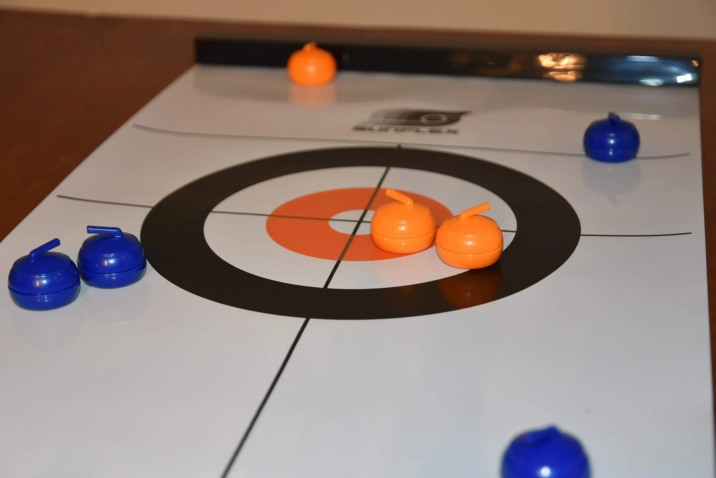 Sunflex Mini gioco da bowling da tavolo, mini gioco di bowling per tutte le età, bambini e adulti, portatile, include 6 perni, 2 dischi scorrevoli per palle da bowling e 1 tappetino liscio da 120 cm x