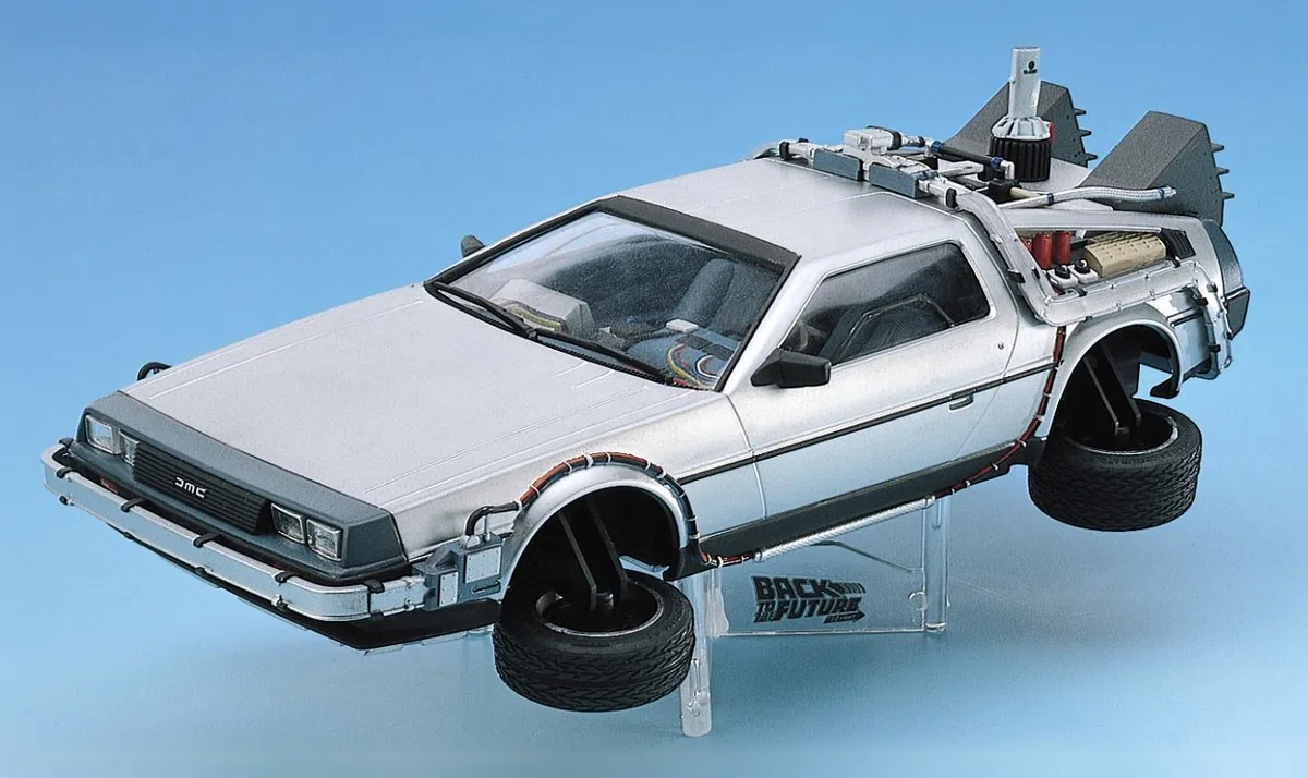 Aoshima 11867 Kit 1/24 Delorean Back to The Futur Part 2