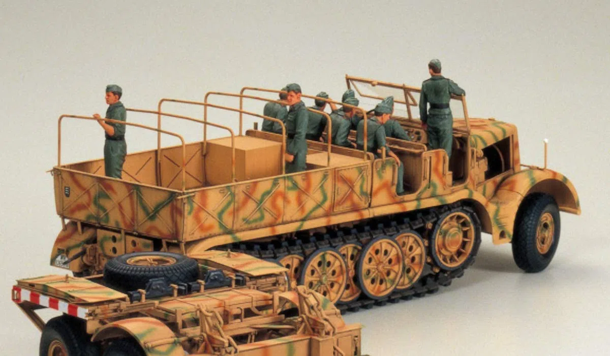 Tamiya 300035246 - Modellino veicolo speciale a motore 9 della seconda guerra mondiale realizzato in scala 1:35 (12)