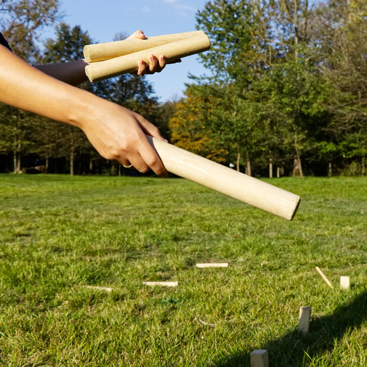 PHIBER-SPORTS Kubb - Scacchi vichingo in legno di alta qualità - con pratica borsa per il trasporto - Gioco per esterni - Gioco in legno per bambini e adulti