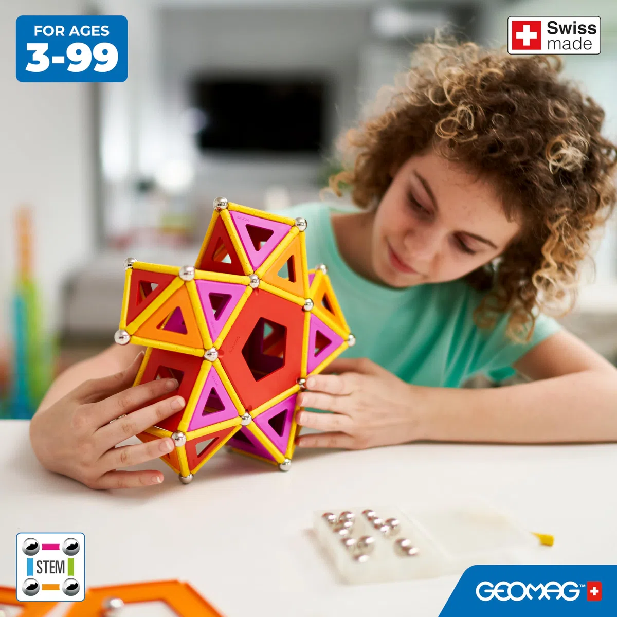 Geomag - Classic Masterbox Costruzioni Magnetiche Per Bambini, Giocattolo Magnetico Linea Green 100% Plastica Riciclata, 388 Pezzi