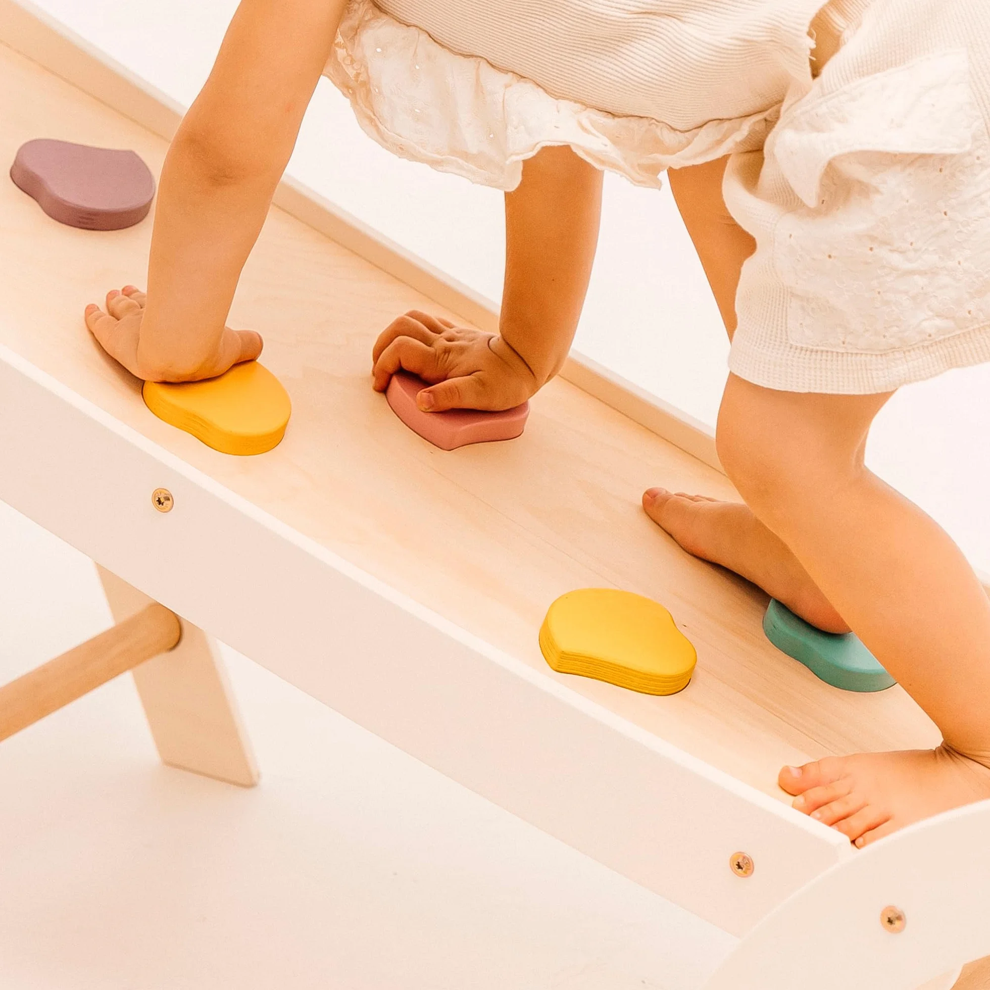 Goodevas 5-in-1 Telaio da Arrampicata per Bambini - Scala a Triangolo, Arco per Arrampicata, Balance Board e Cuscino, Telaio da Arrampicata Montessori, Palestra in Legno per Bambini da 1 a 3 Anni