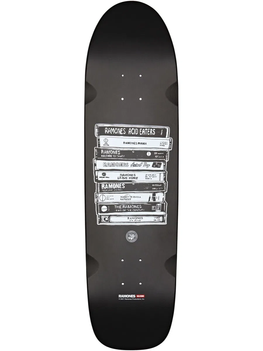 Globe Deck Skateboard Shooter Ramones/Hey Ho 8.625