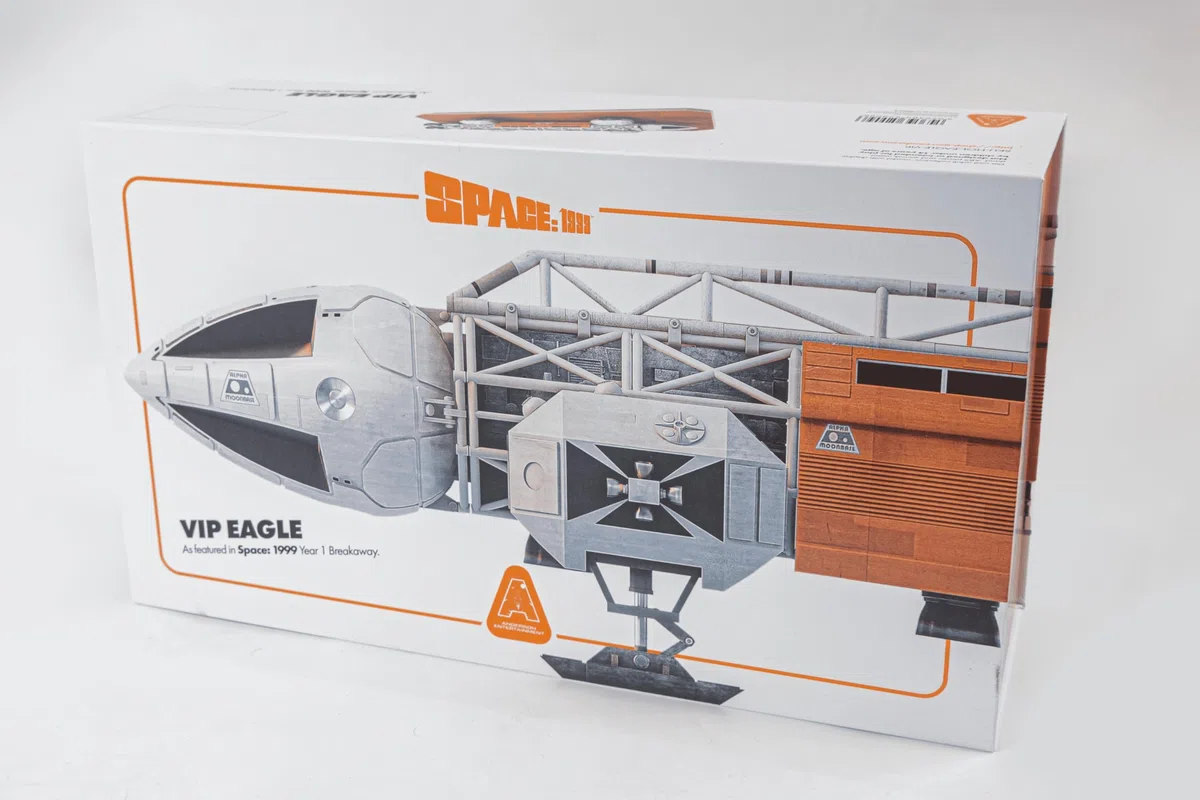 GERRY ANDERSON Spazio: 1999 VIP Eagle Space Shuttle – Special Limited Edition Collectable Model Kit, Modello da 10 pollici