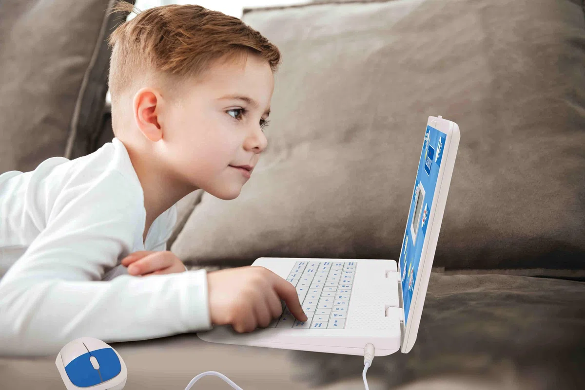 Lexibook - Computer Portatile educativo bilingue Italiano/Inglese - 124 attività per Un apprendimento Divertente e interattivo - Matematica, logica, Musica, Orologio - JC598i5LXB
