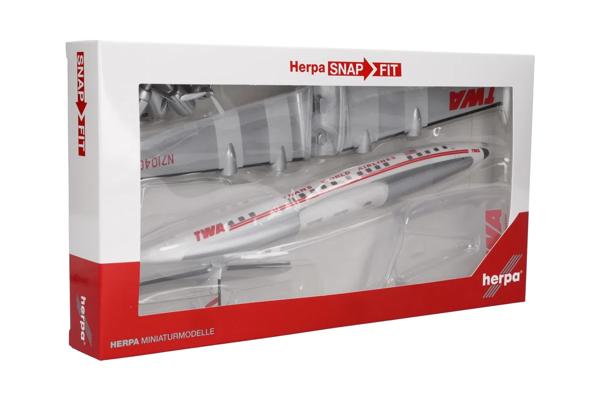 Herpa modello di aereo TWA Trans World Airlines Lockheed L-1049G Super Constellation - N7104C, in scala 1:125 - Snap-Fit, pezzo da collezione, miniatura deco, statuetta con supporto in plastica