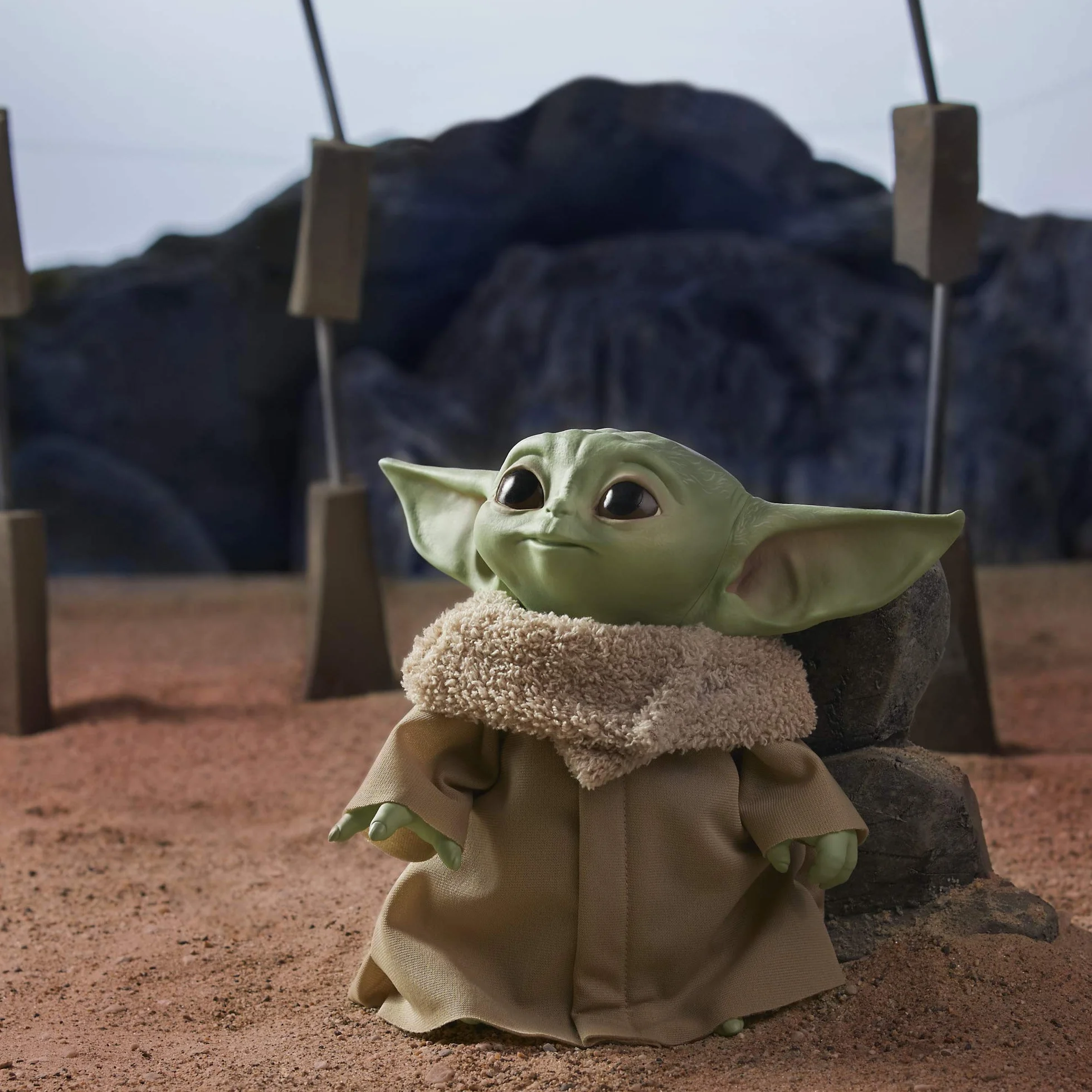 Star Wars Hasbro The Child Peluche Baby Yoda con Suoni e Accessori