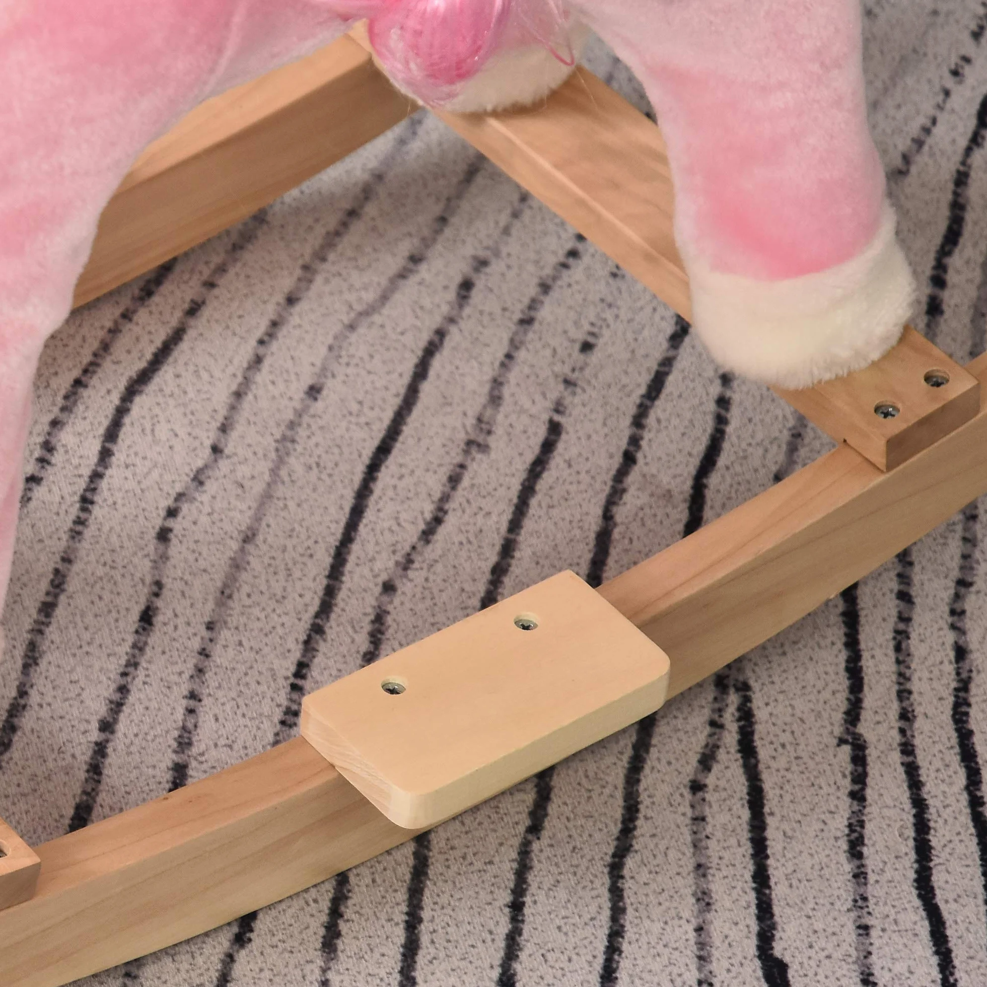 HOMCOM Cavallo a Dondolo per Bambini 36-72 Mesi, Unicorno a Dondolo con Suoni in Legno e Peluche Rosa, 74x33x62cm