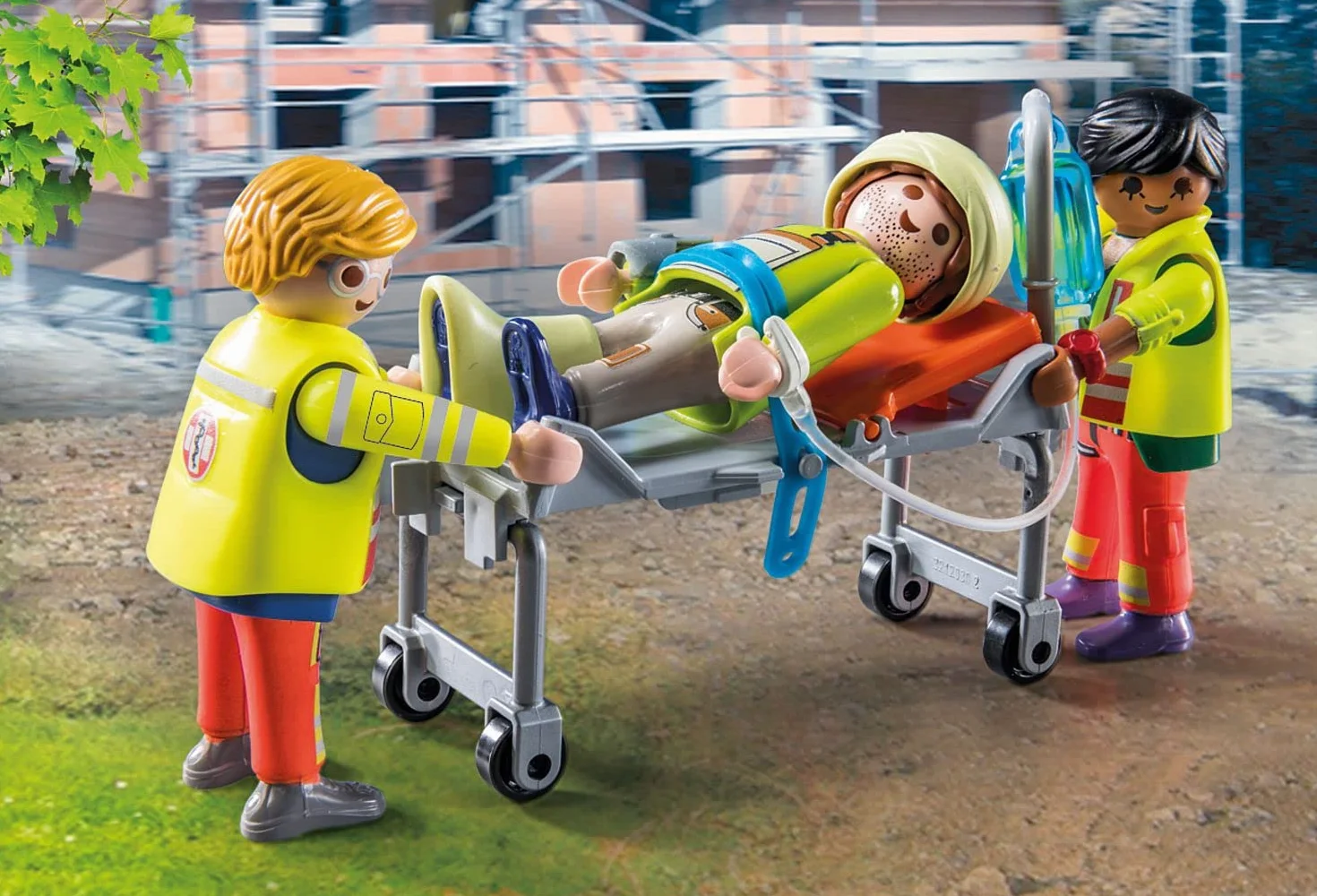 PLAYMOBIL City Life 71202 Ambulanza, con luci e Suoni, Giocattolo dai 4 Anni